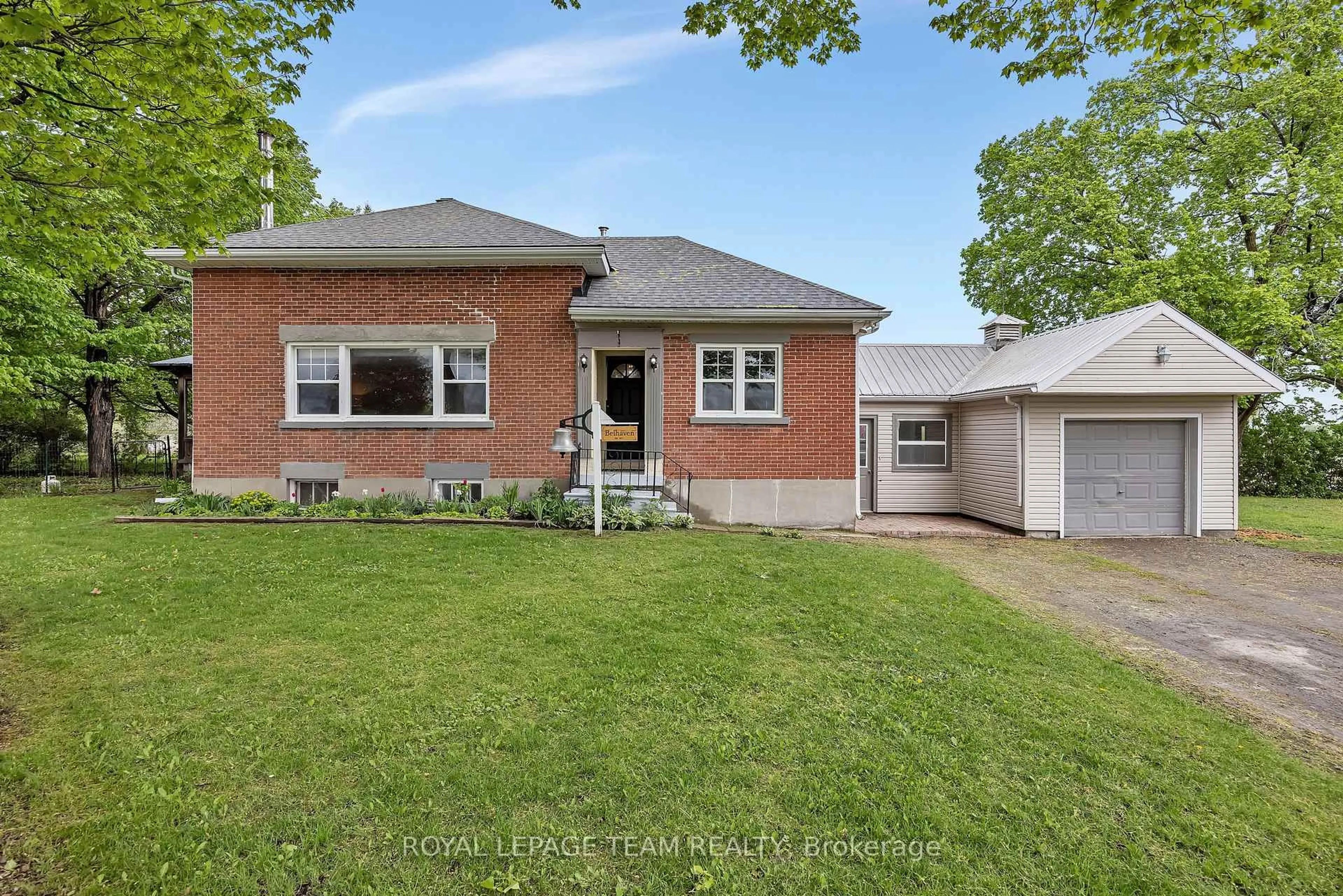 Home with brick exterior material, street for 544 Old Coach Rd, Carp Ontario K0A 1L0