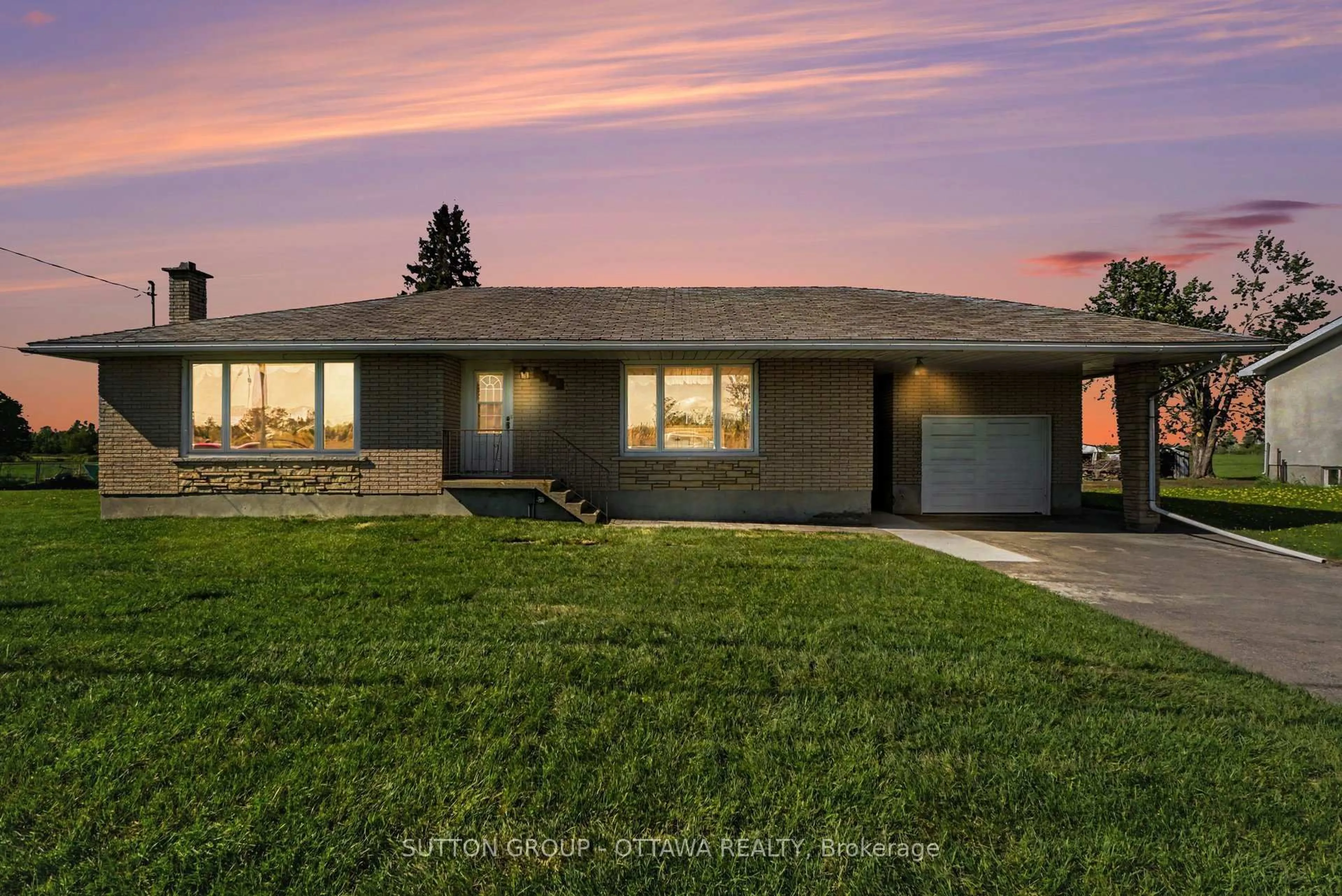 Home with vinyl exterior material, street for 6573 Russell Rd, Carlsbad Springs Ontario K0A 1K0