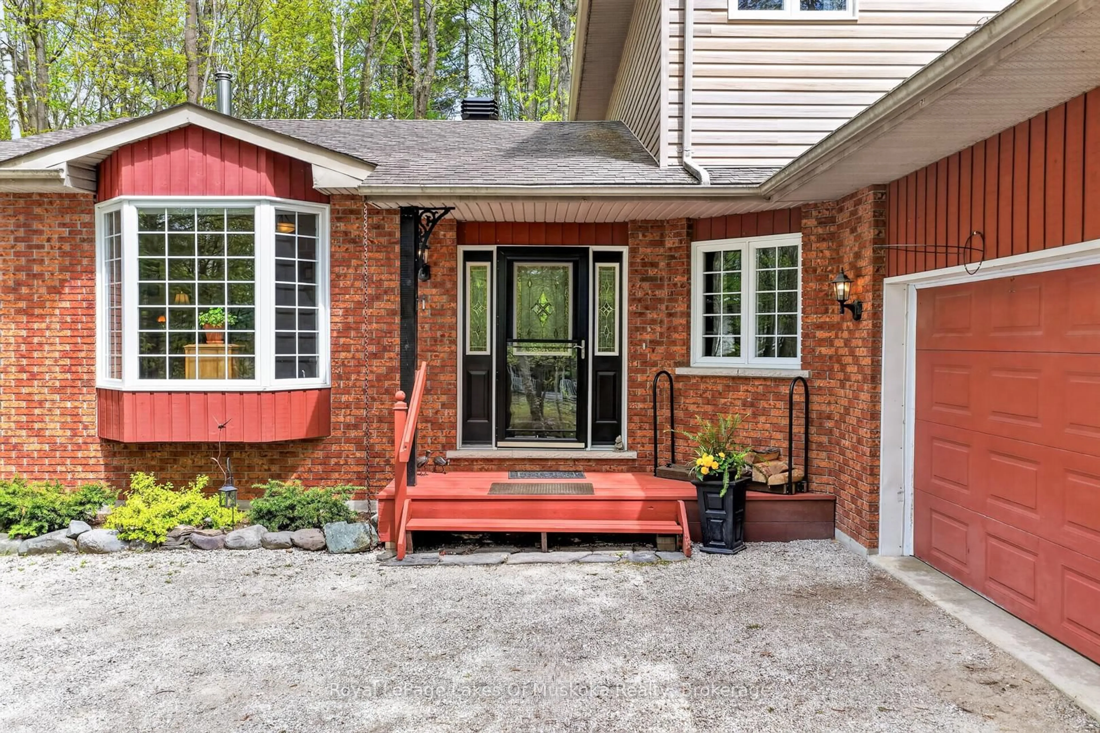 Home with brick exterior material, street for 19 The Granite Bluff, Bracebridge Ontario P1L 1L4