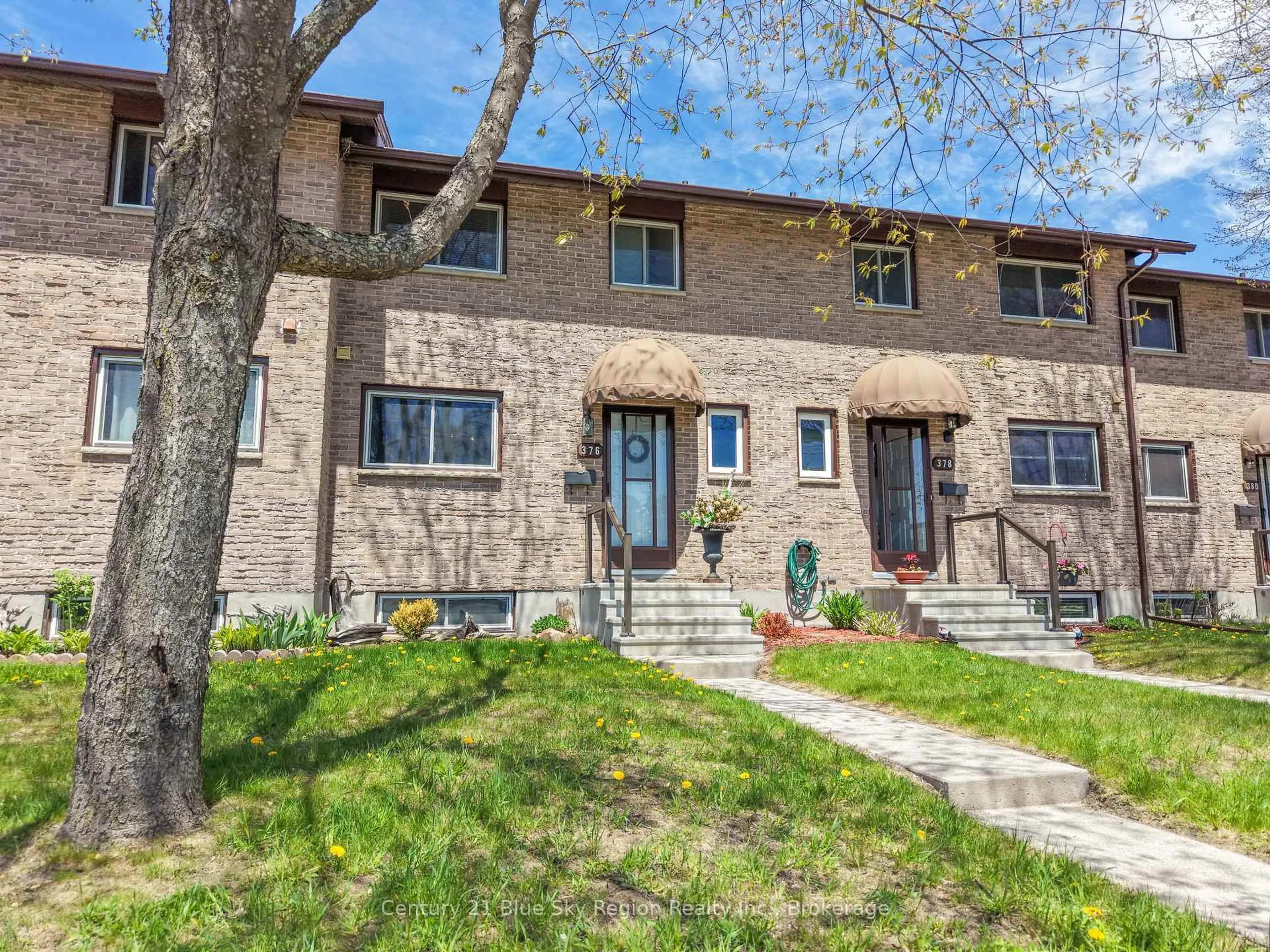 Home with brick exterior material, street for 376 Wickstead Ave, North Bay Ontario P1A 3L8