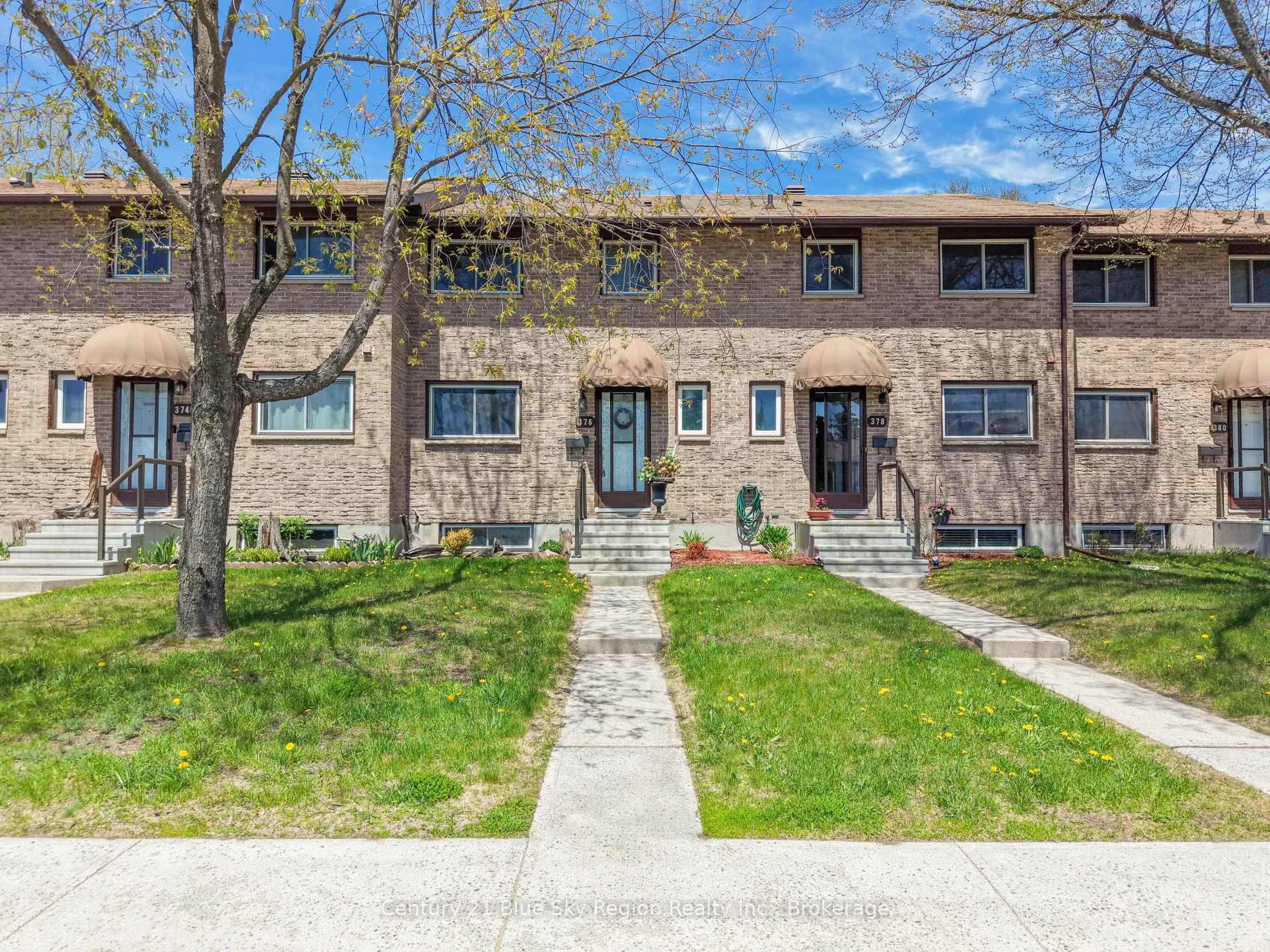 Unknown for 376 Wickstead Ave, North Bay Ontario P1A 3L8