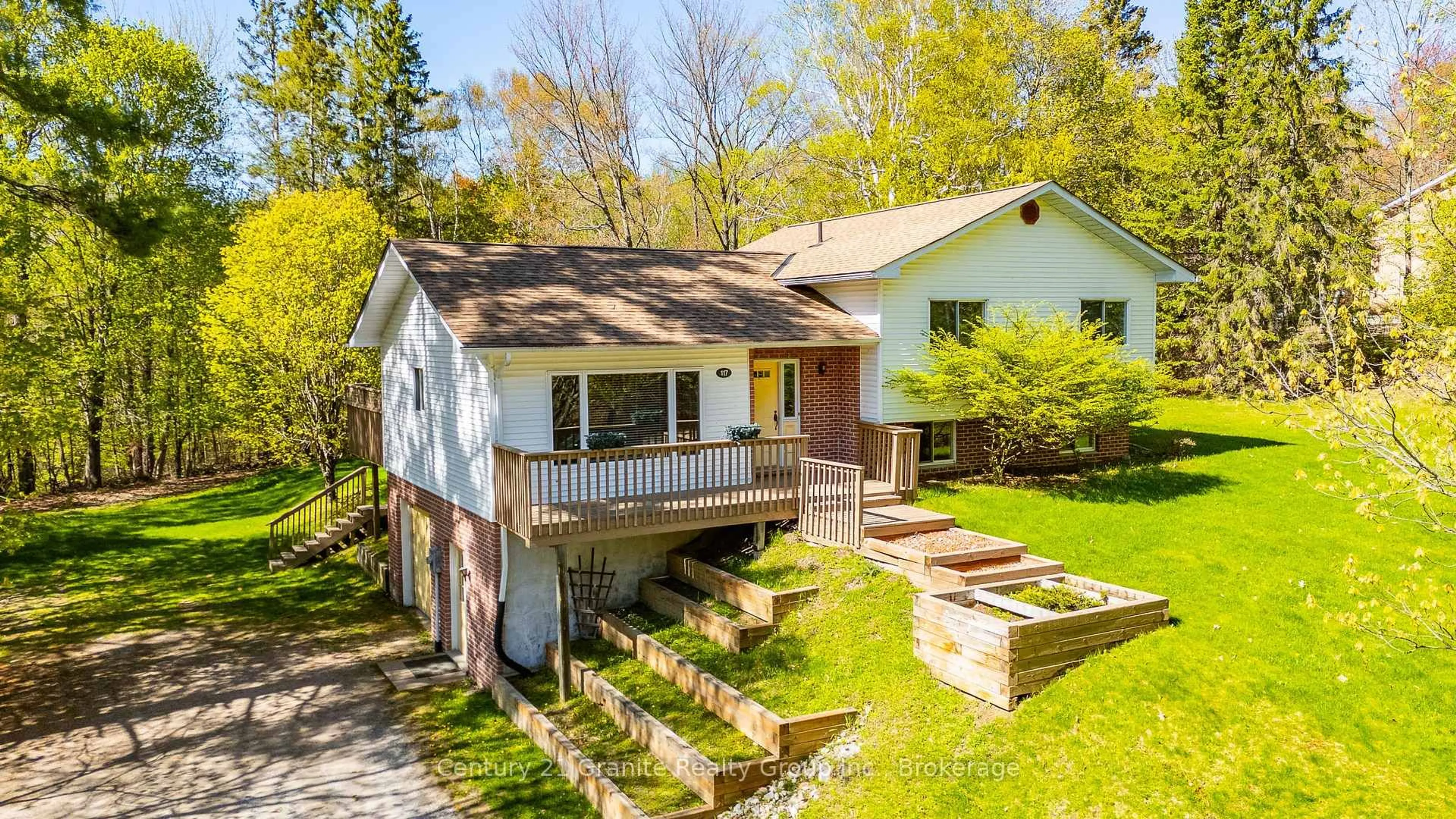 A pic from outside/outdoor area/front of a property/back of a property/a pic from drone, unknown for 117 Riverside Dr, Dysart et al Ontario K0M 1S0