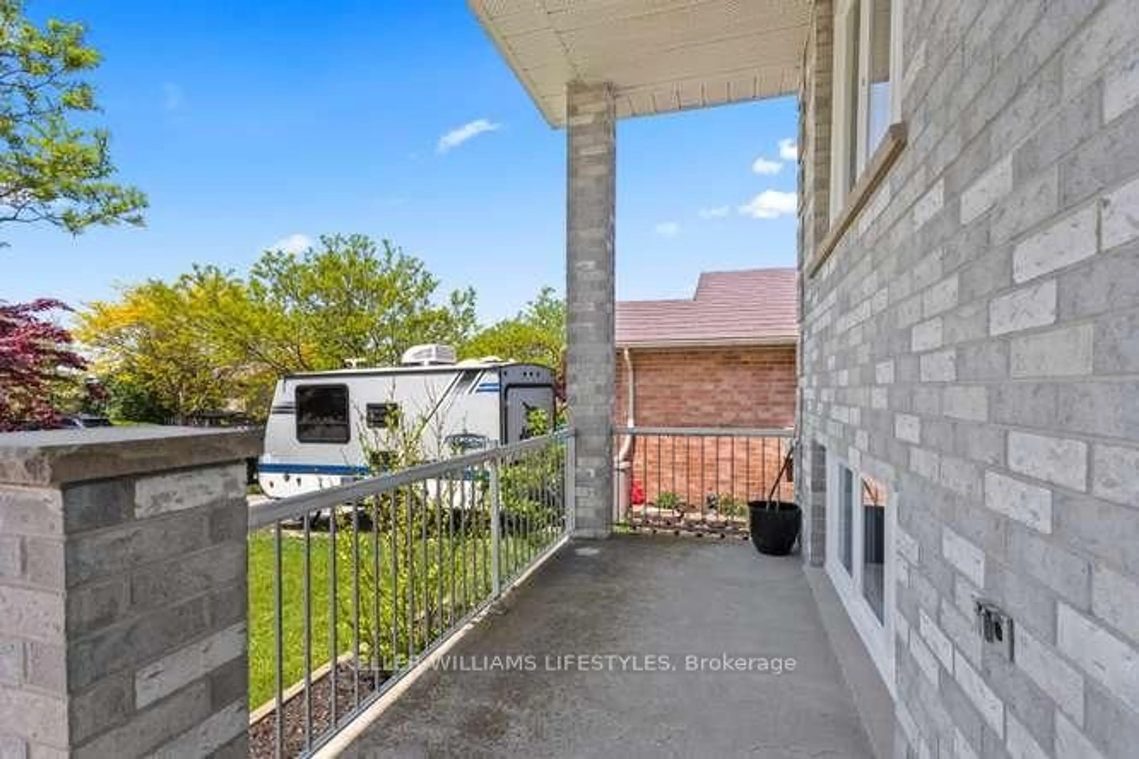 Unknown for 143 Gerald Cres, London South Ontario N5Z 5A3