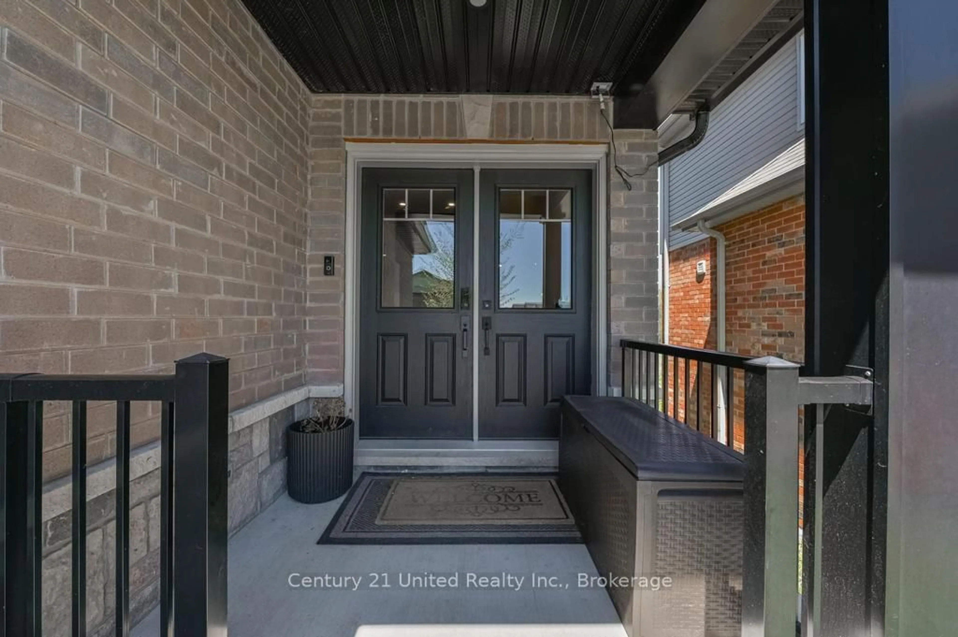 Indoor entryway for 604 Settlers Rdge, Peterborough Ontario K9L 0G3