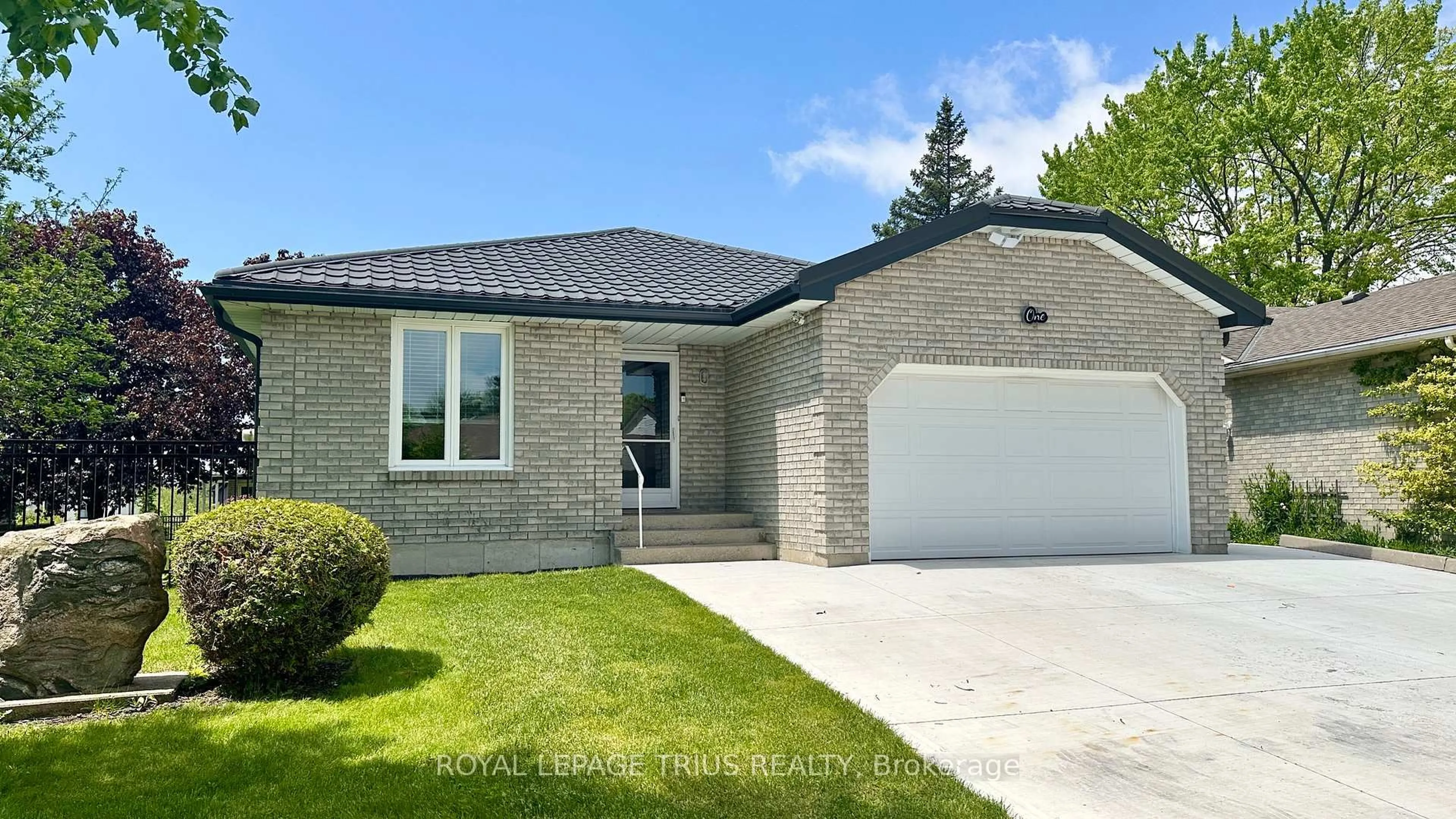 Home with brick exterior material, street for 1 Edenridge Dr, Haldimand Ontario N0A 1S0