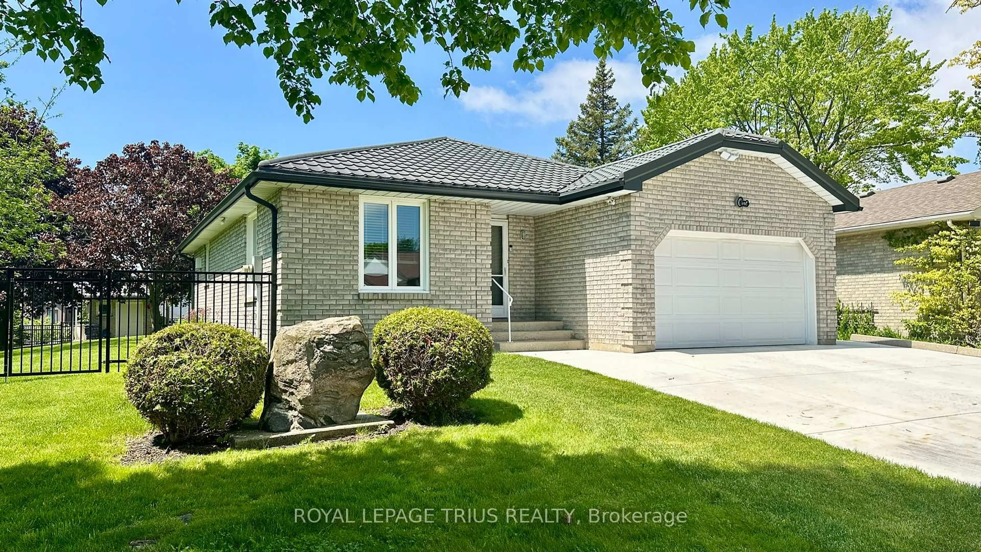 Home with brick exterior material, street for 1 Edenridge Dr, Haldimand Ontario N0A 1S0