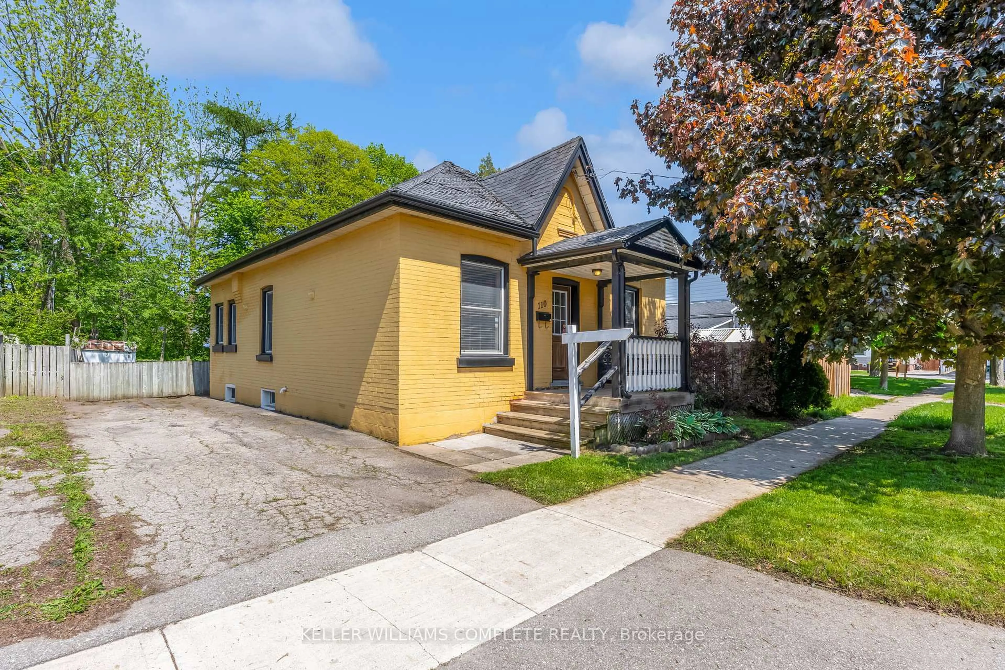 Unknown for 110 Oak St, Brantford Ontario N3T 2B5