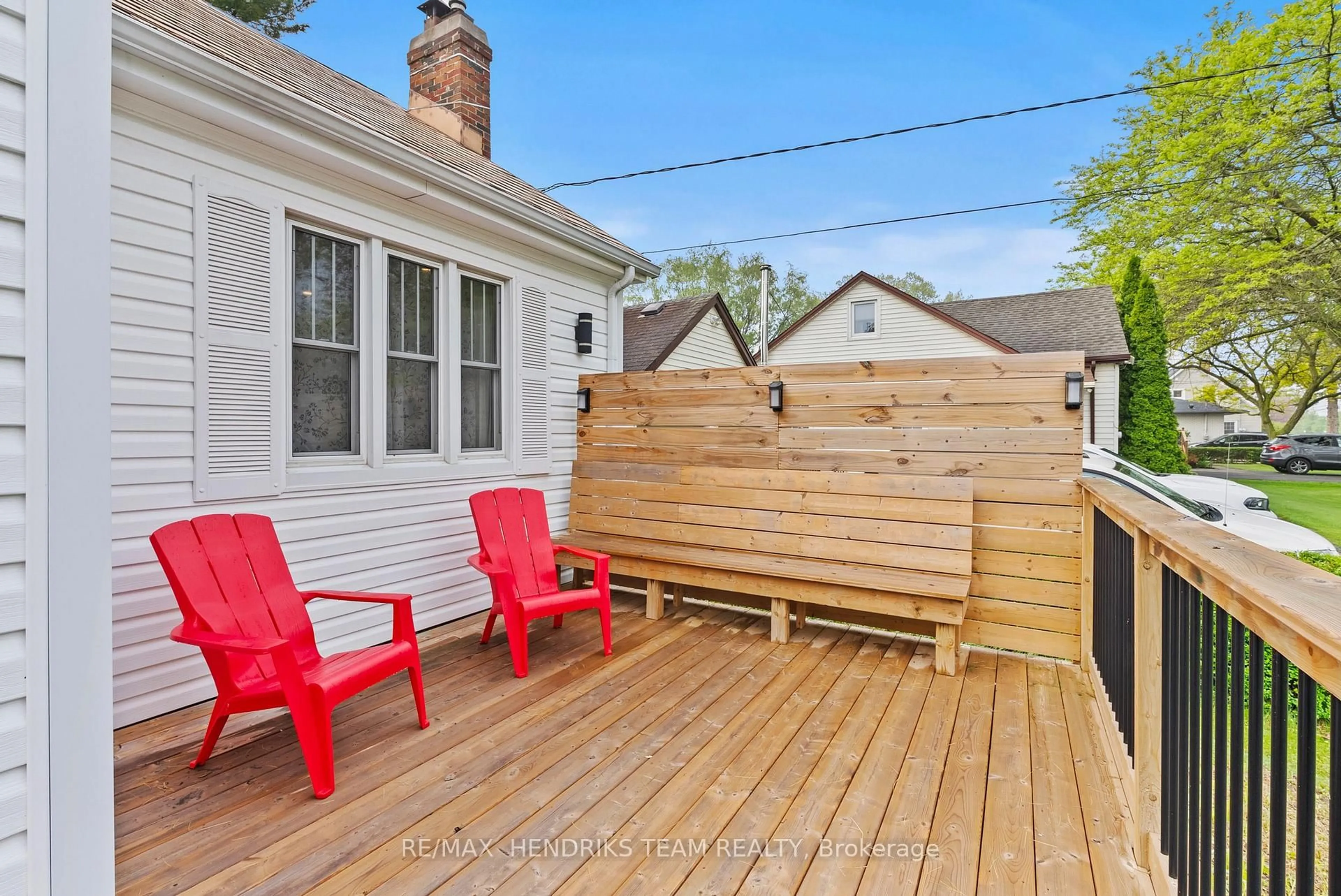 Patio, street for 540 Niagara St, St. Catharines Ontario L3M 3P6