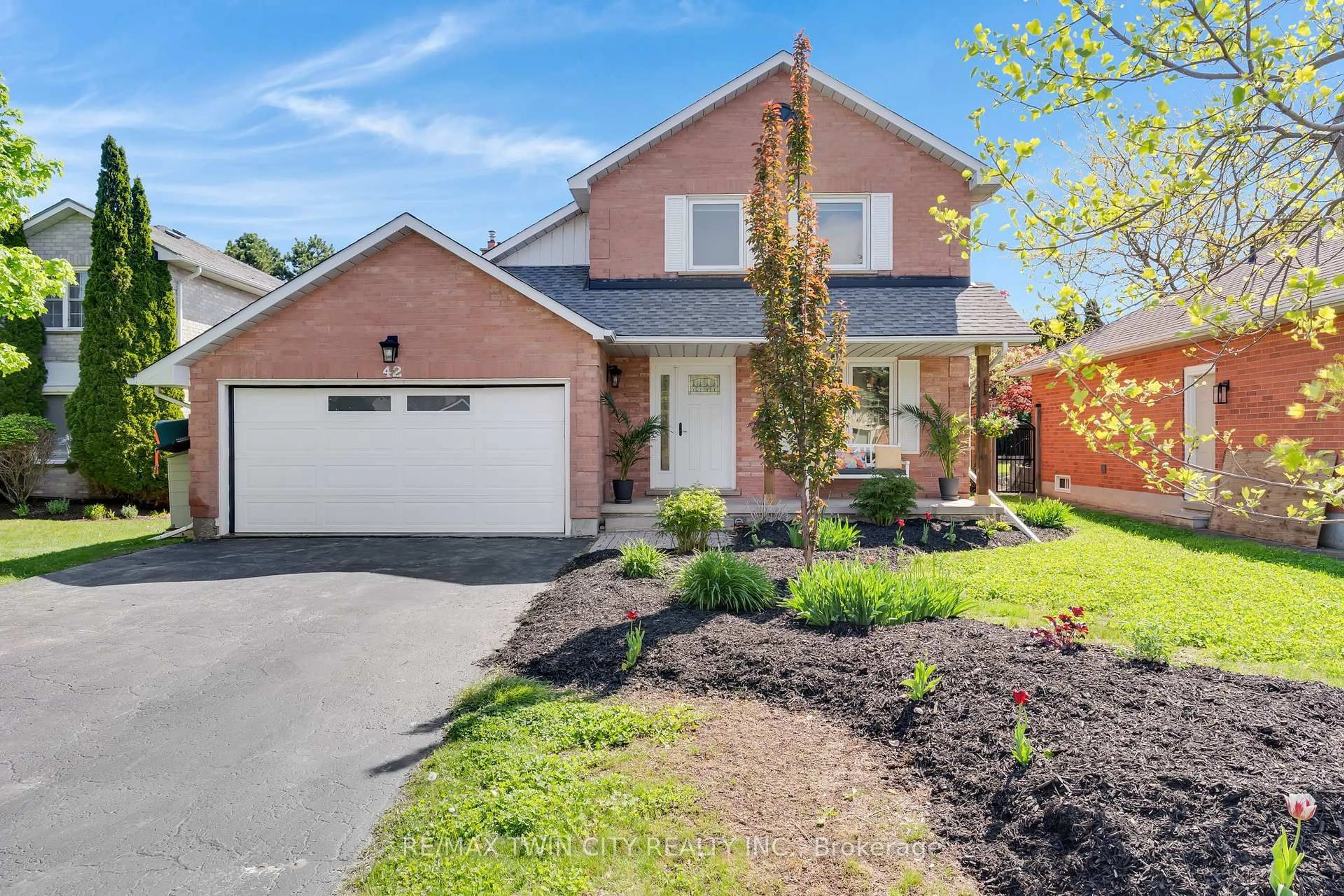 Home with brick exterior material, street for 42 Handorf Dr, Cambridge Ontario N3C 3Y3