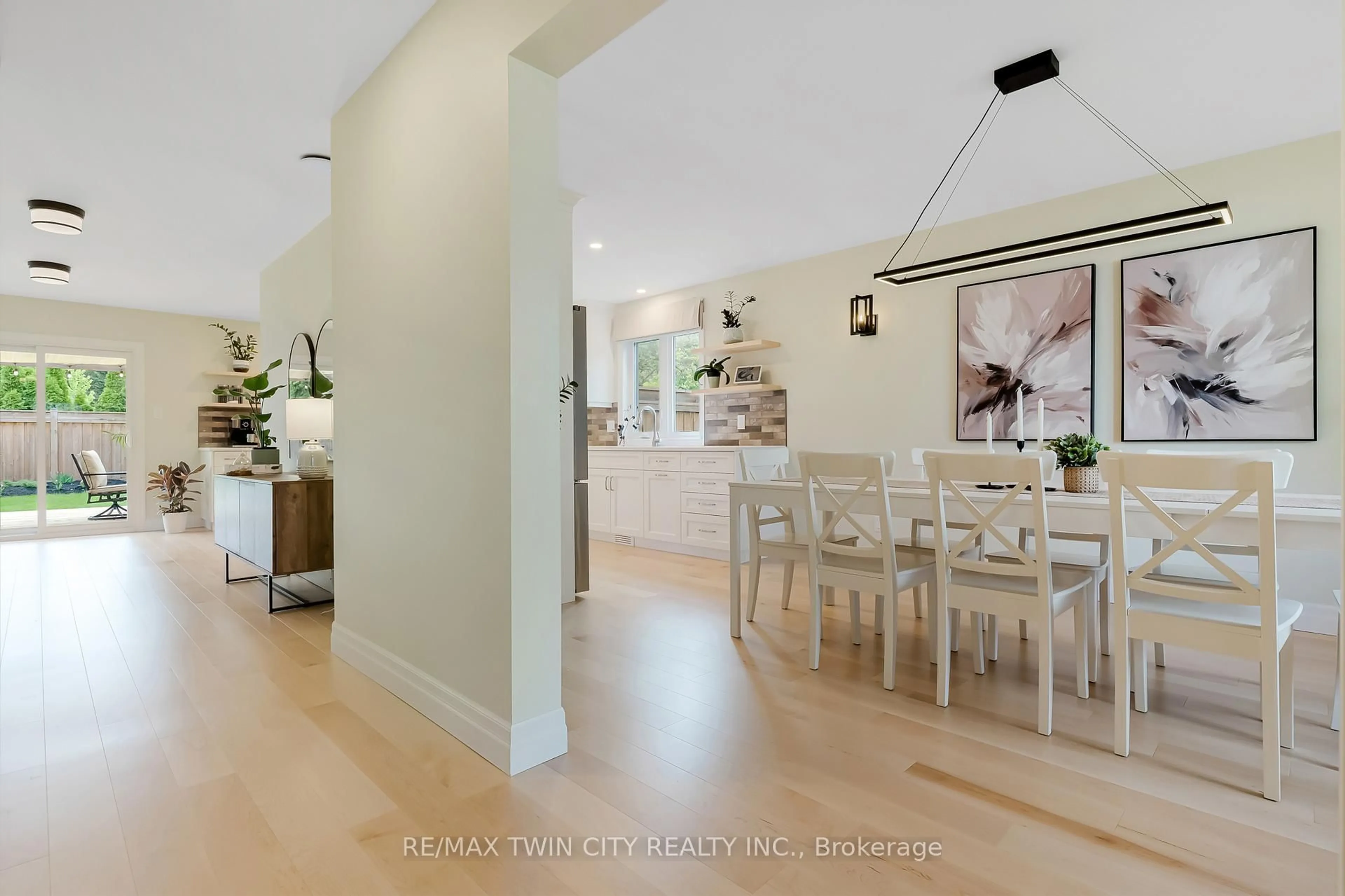 Dining room, unknown for 42 Handorf Dr, Cambridge Ontario N3C 3Y3