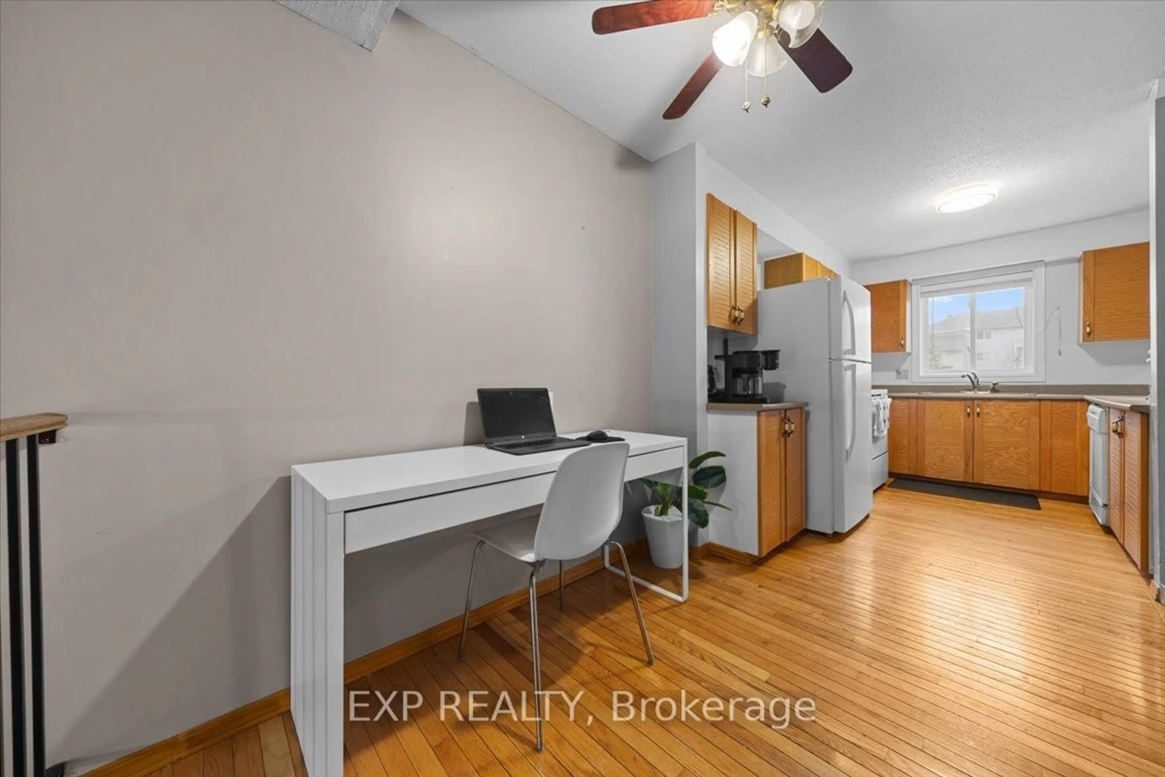 A pic of a room for 140 Castlegreen Private, Ottawa Ontario K1T 3N2