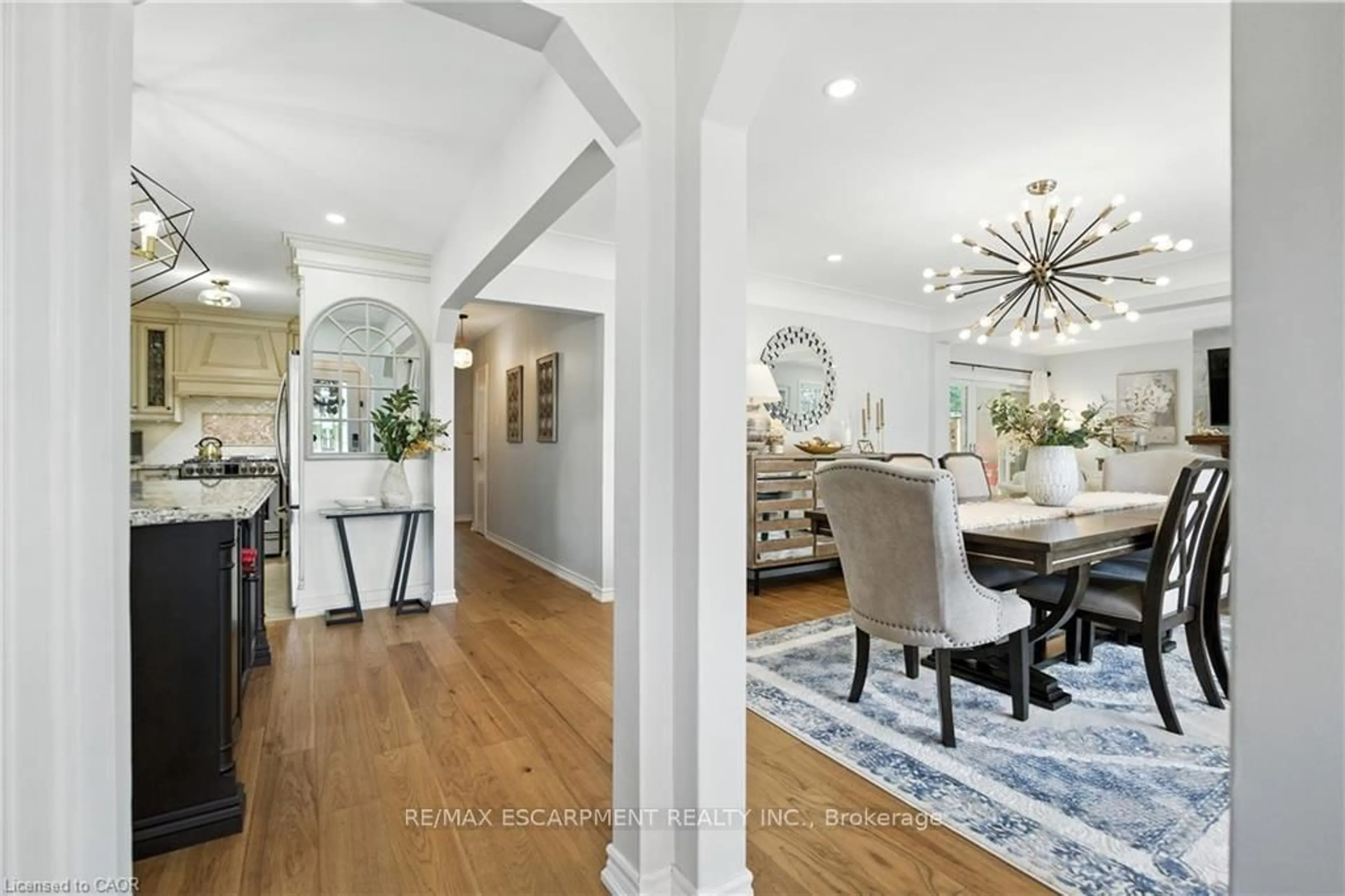 Dining room, unknown for 48 Brentwood Dr, Hamilton Ontario L8G 2W8