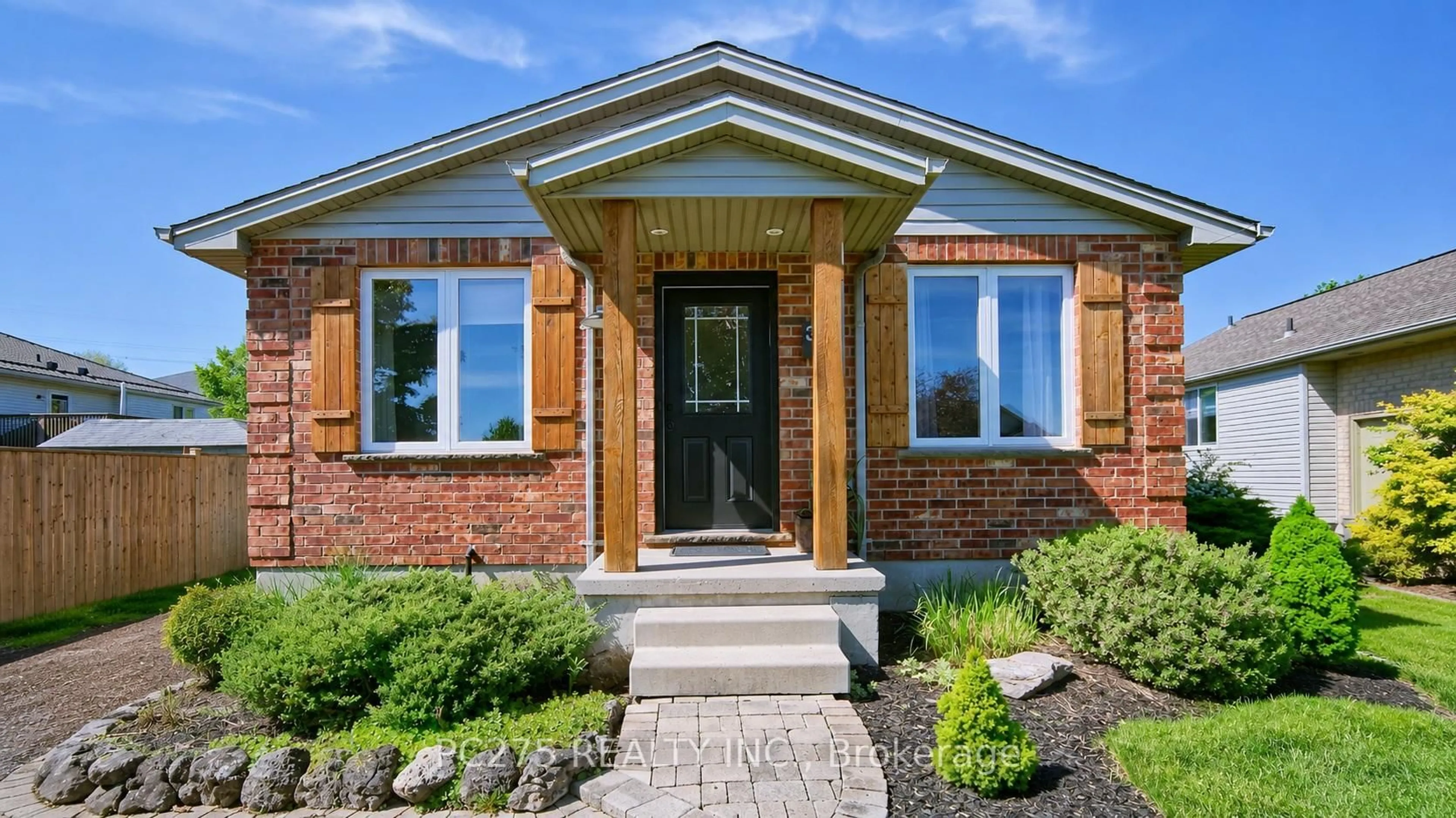 Home with brick exterior material, street for 39 Ponsford Pl, St. Thomas Ontario N5P 4J8