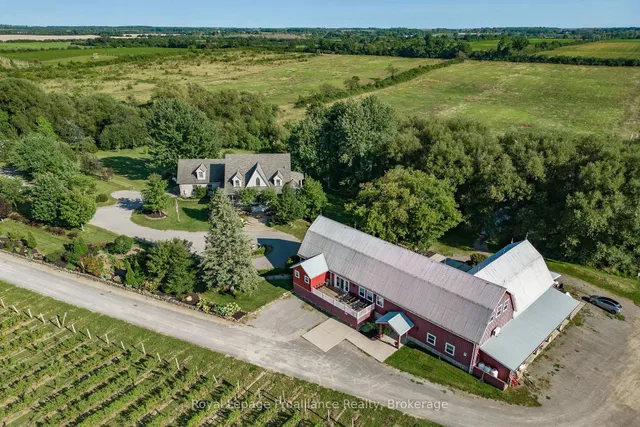 46 Stapleton Rd, Prince Edward County 2
