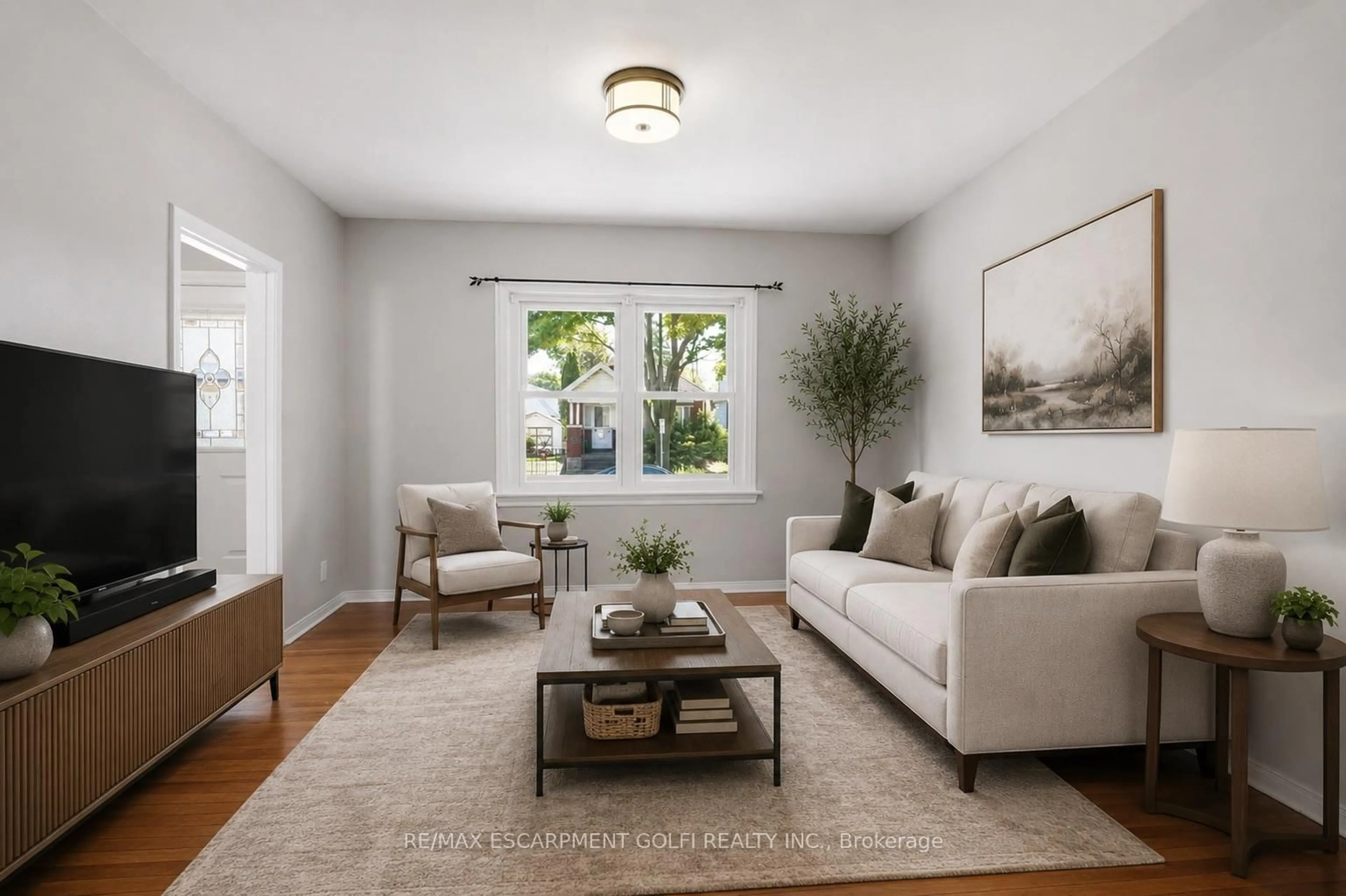 Living room with furniture, unknown for 43 Cameron Ave, Hamilton Ontario L8H 4Y9
