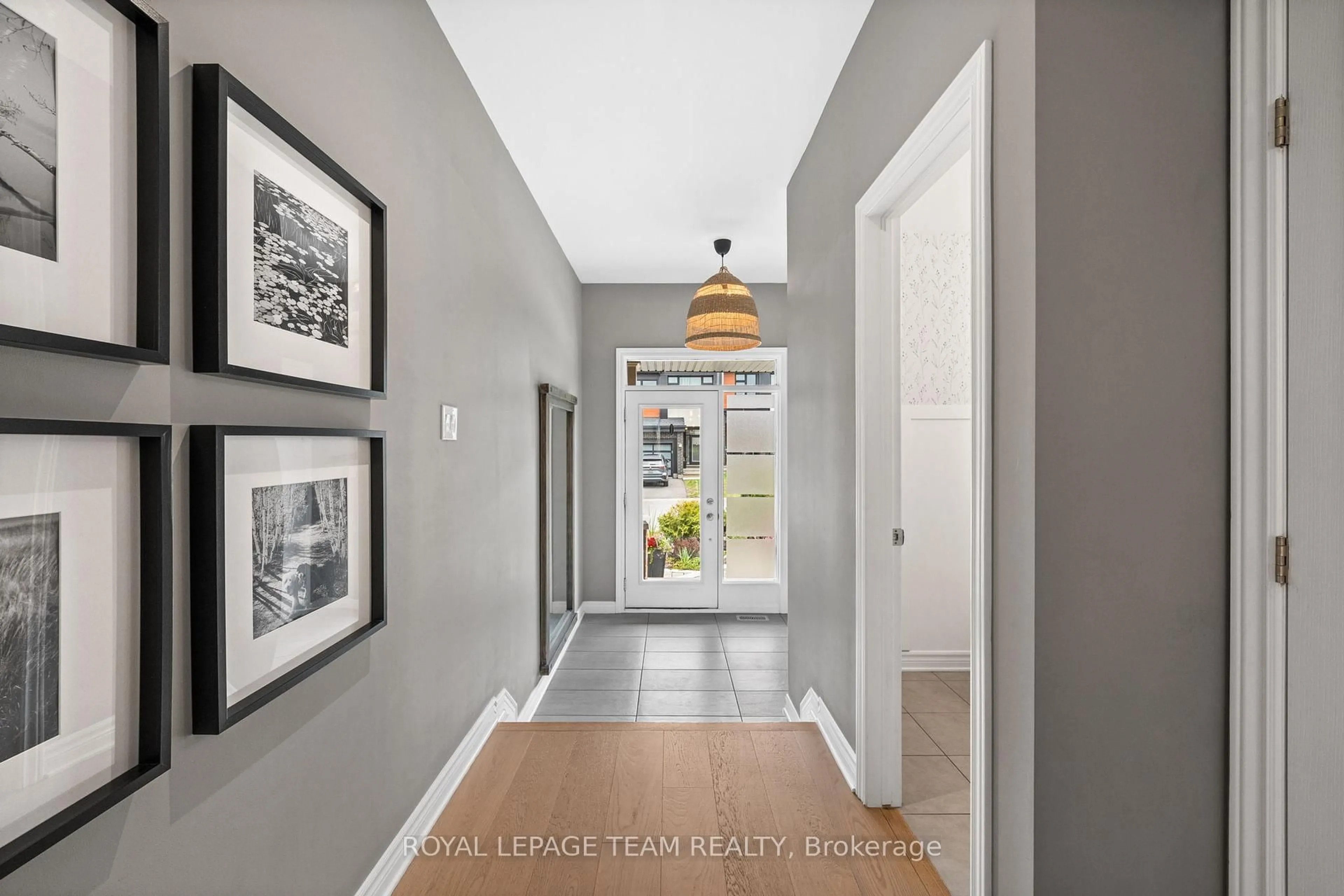 Indoor entryway for 84 Warrior St, Ottawa Ontario K2V 0M2