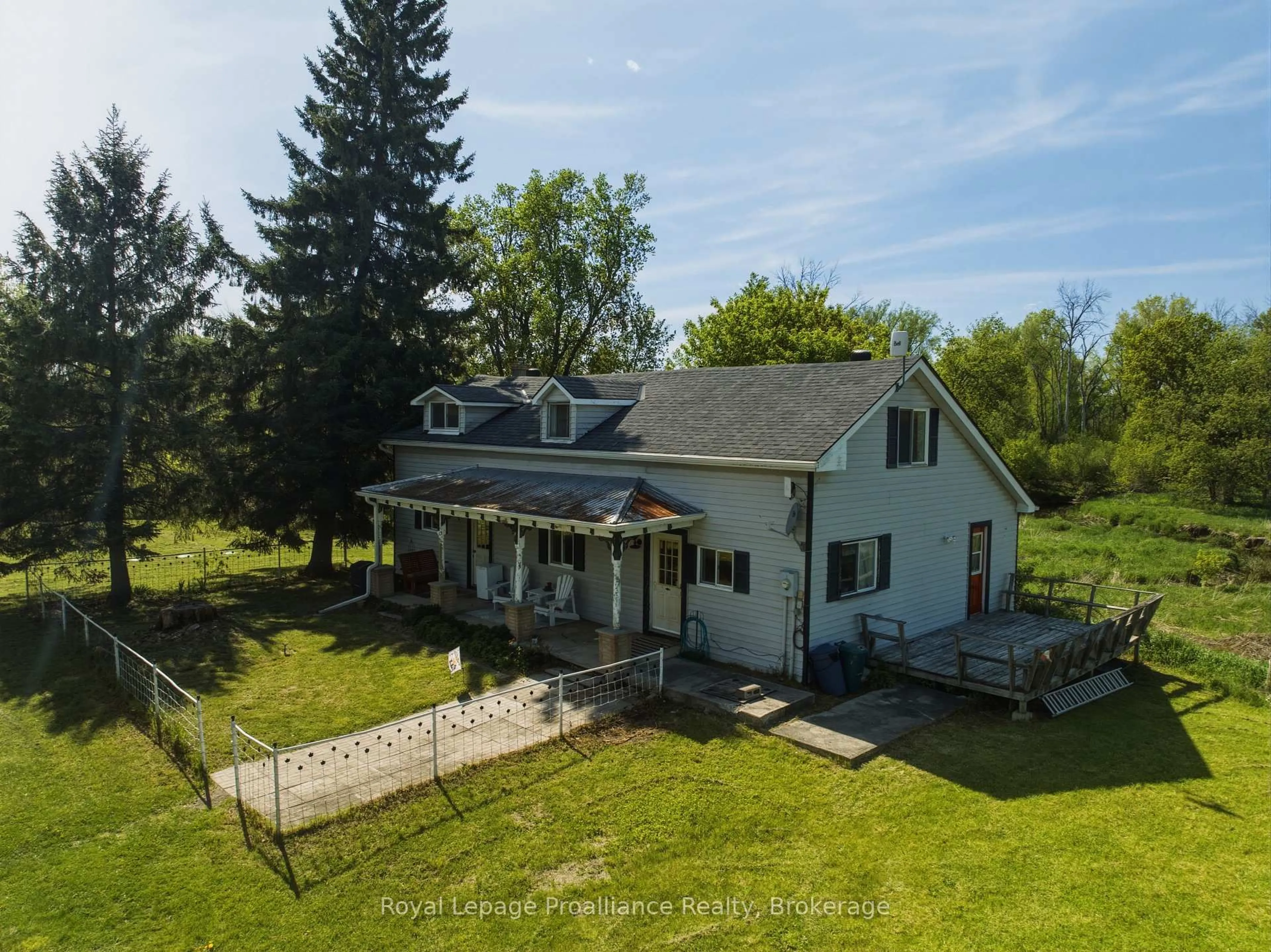 A pic from outside/outdoor area/front of a property/back of a property/a pic from drone, building for 842 Frankford Rd, Quinte West Ontario K0K 2B0