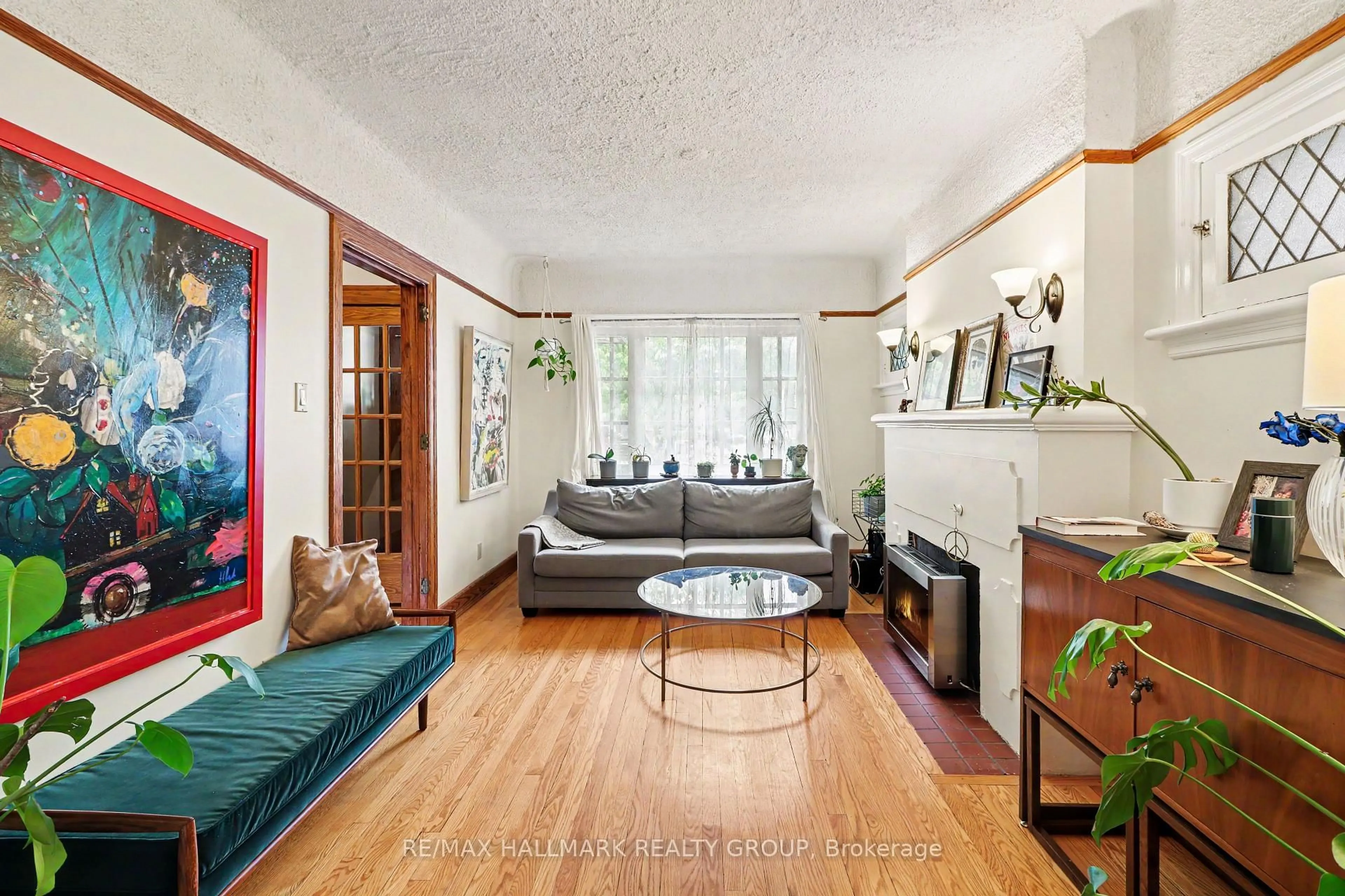 Living room with furniture, unknown for 103 Glebe Ave, Ottawa Ontario K1S 2C2
