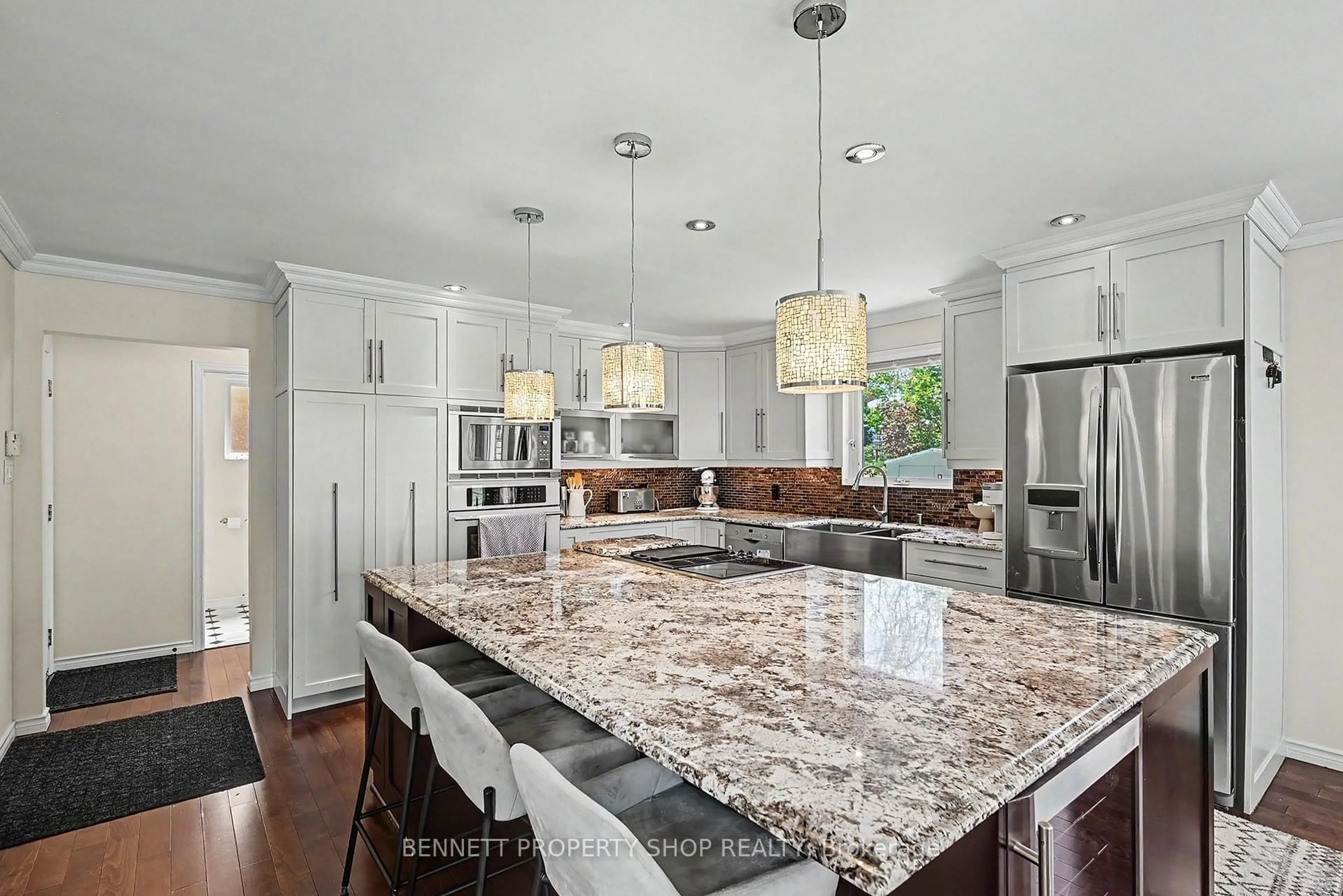 Contemporary kitchen, ceramic/tile floor for 875 Kenyon Cres, Cornwall Ontario K6H 6Z1