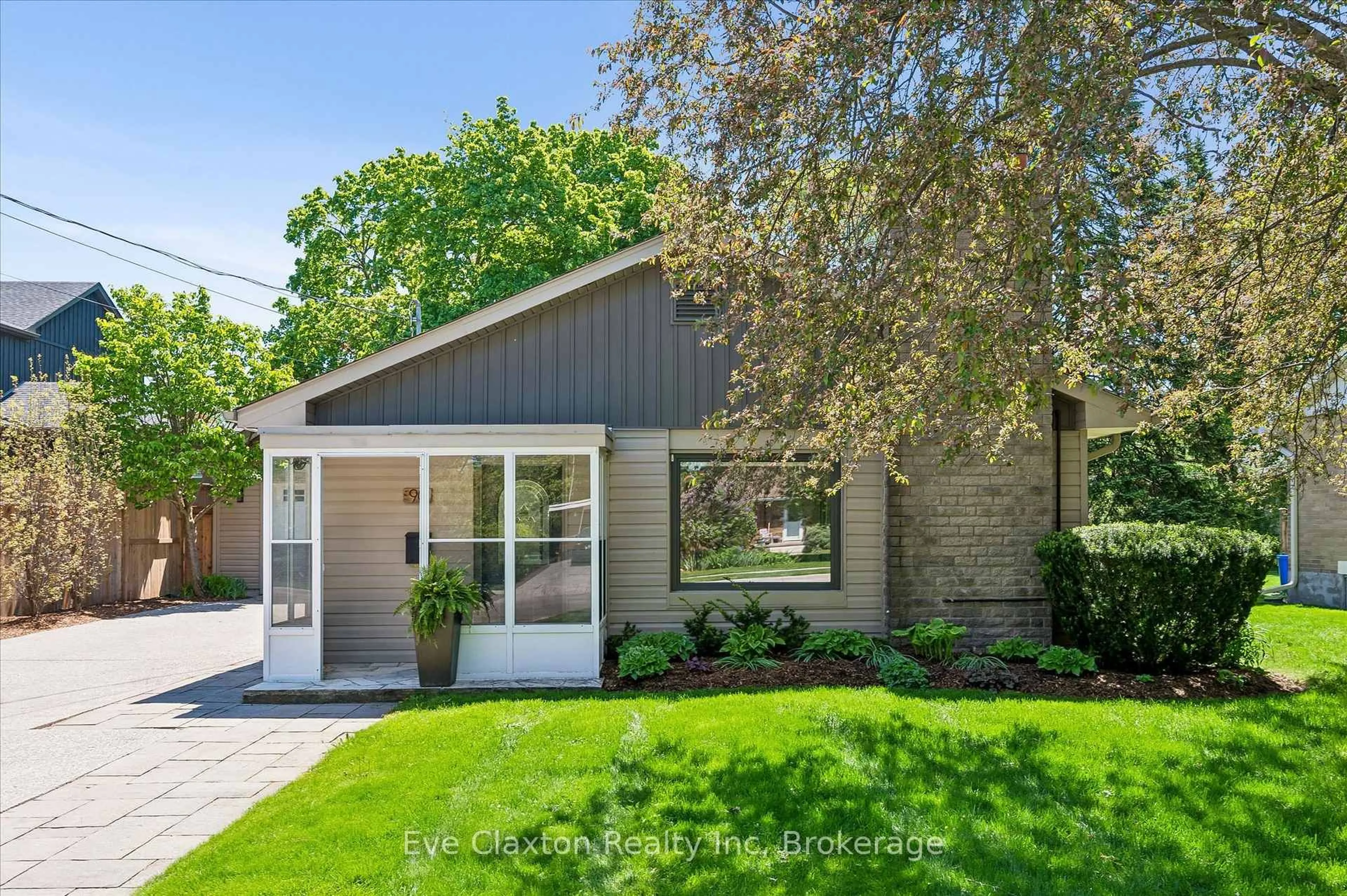 Home with brick exterior material, street for 90 Dean Ave, Guelph Ontario N1G 1L6