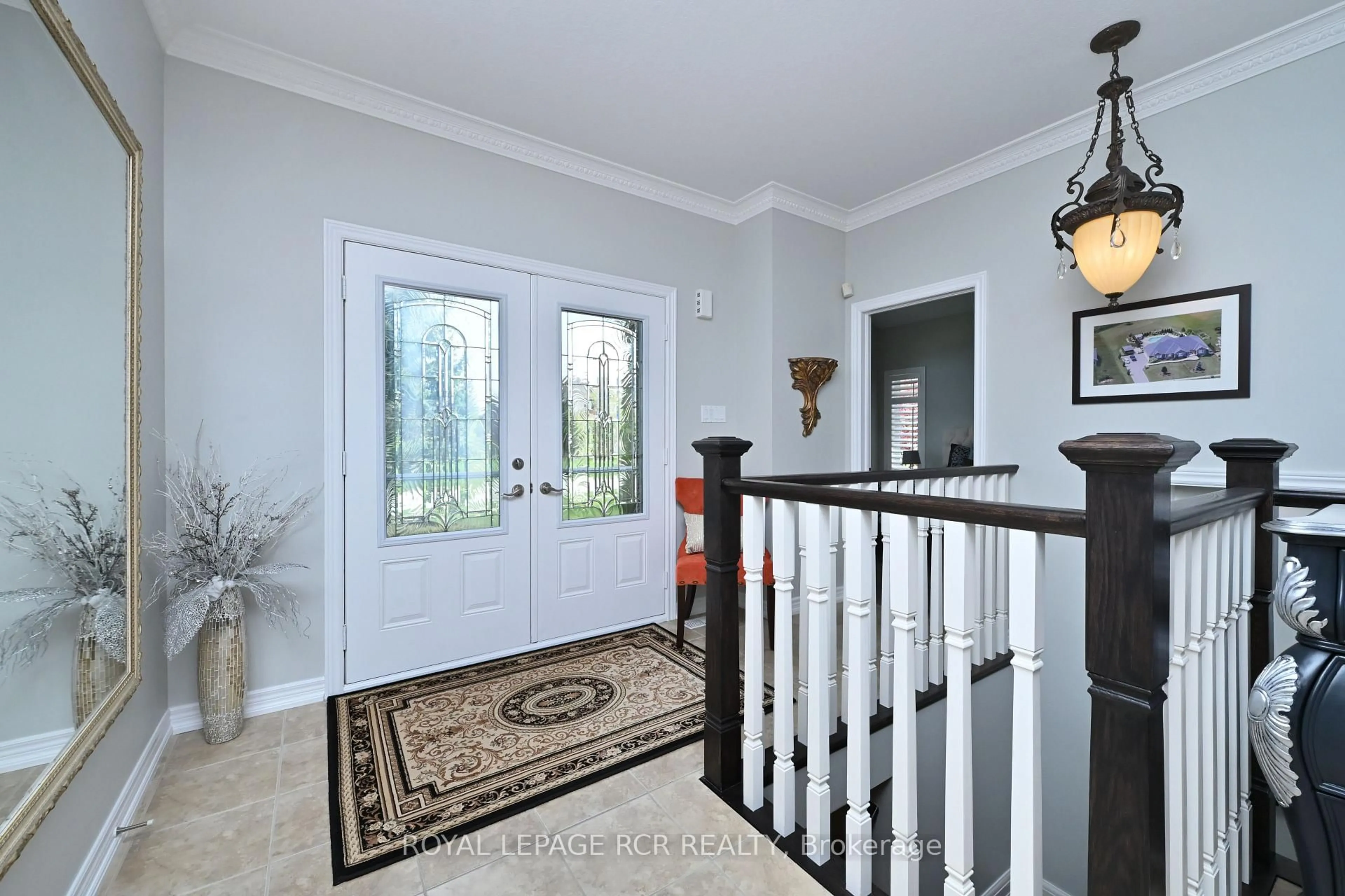 Indoor entryway for 27 Island Lake Rd, Mono Ontario L9W 5K3