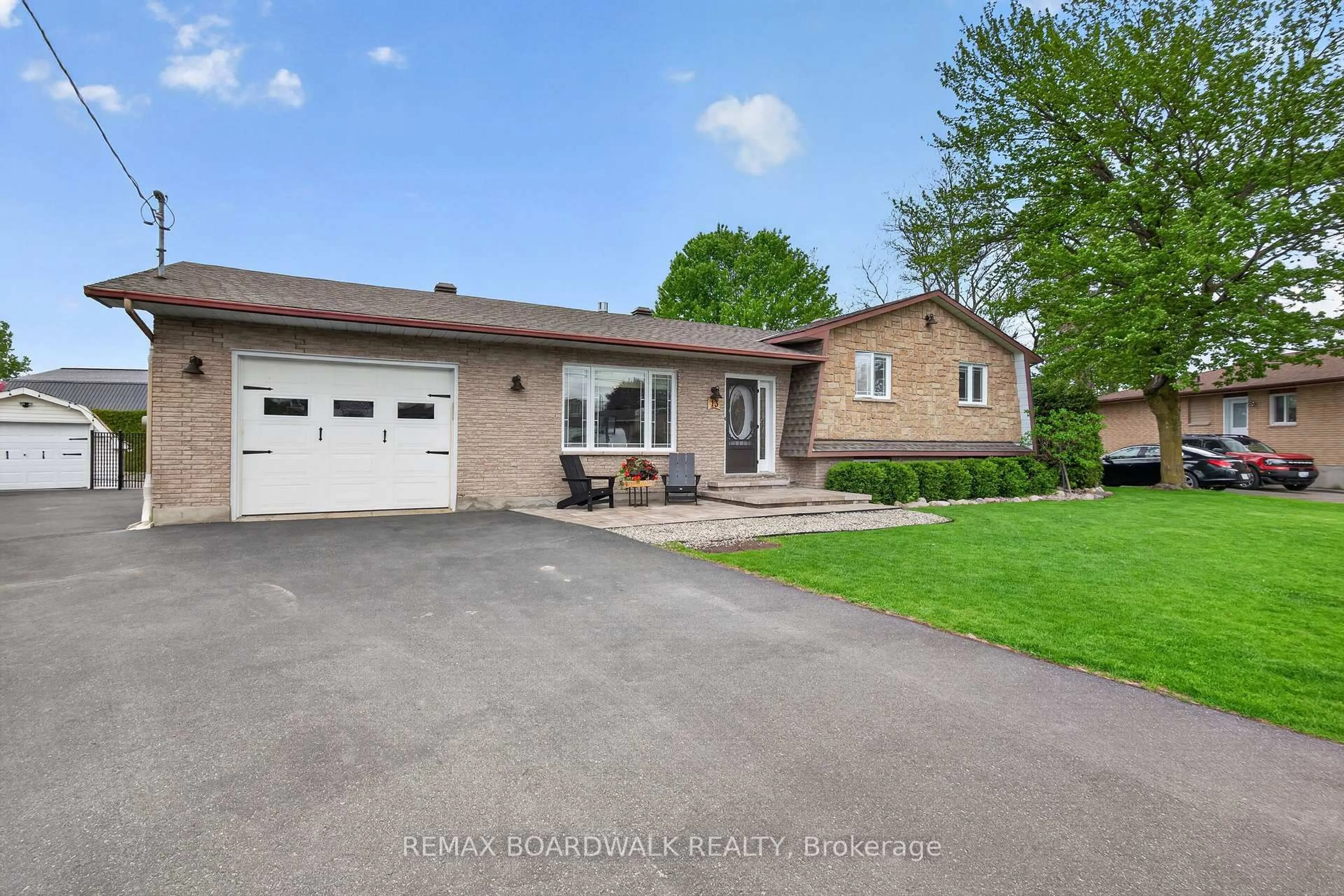 A pic from outside/outdoor area/front of a property/back of a property/a pic from drone, street for 13 Alice St, Casselman Ontario K0A 1M0