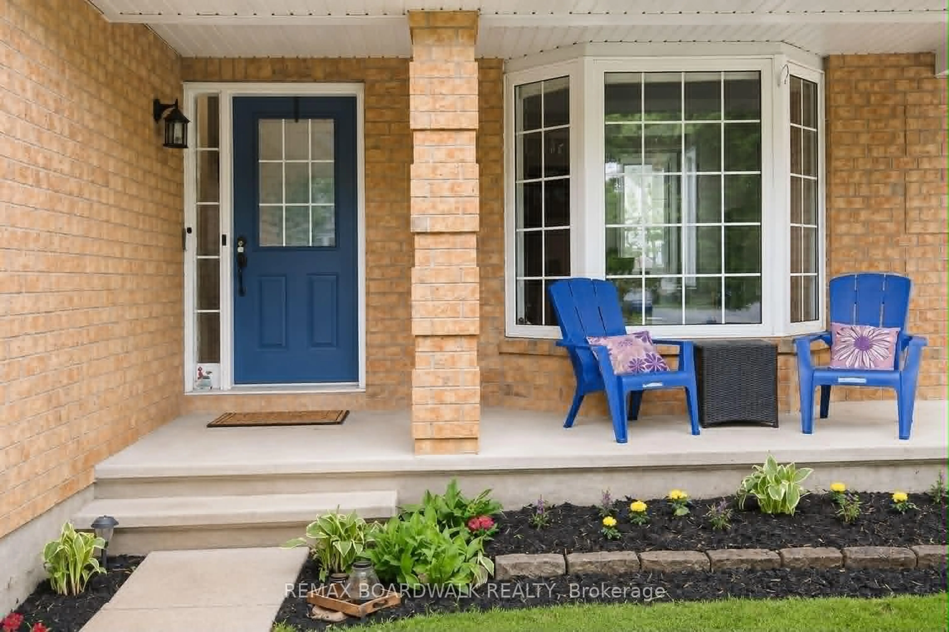 Home with brick exterior material, street for 4091 Canyon Walk Dr, Ottawa Ontario K1V 1V8