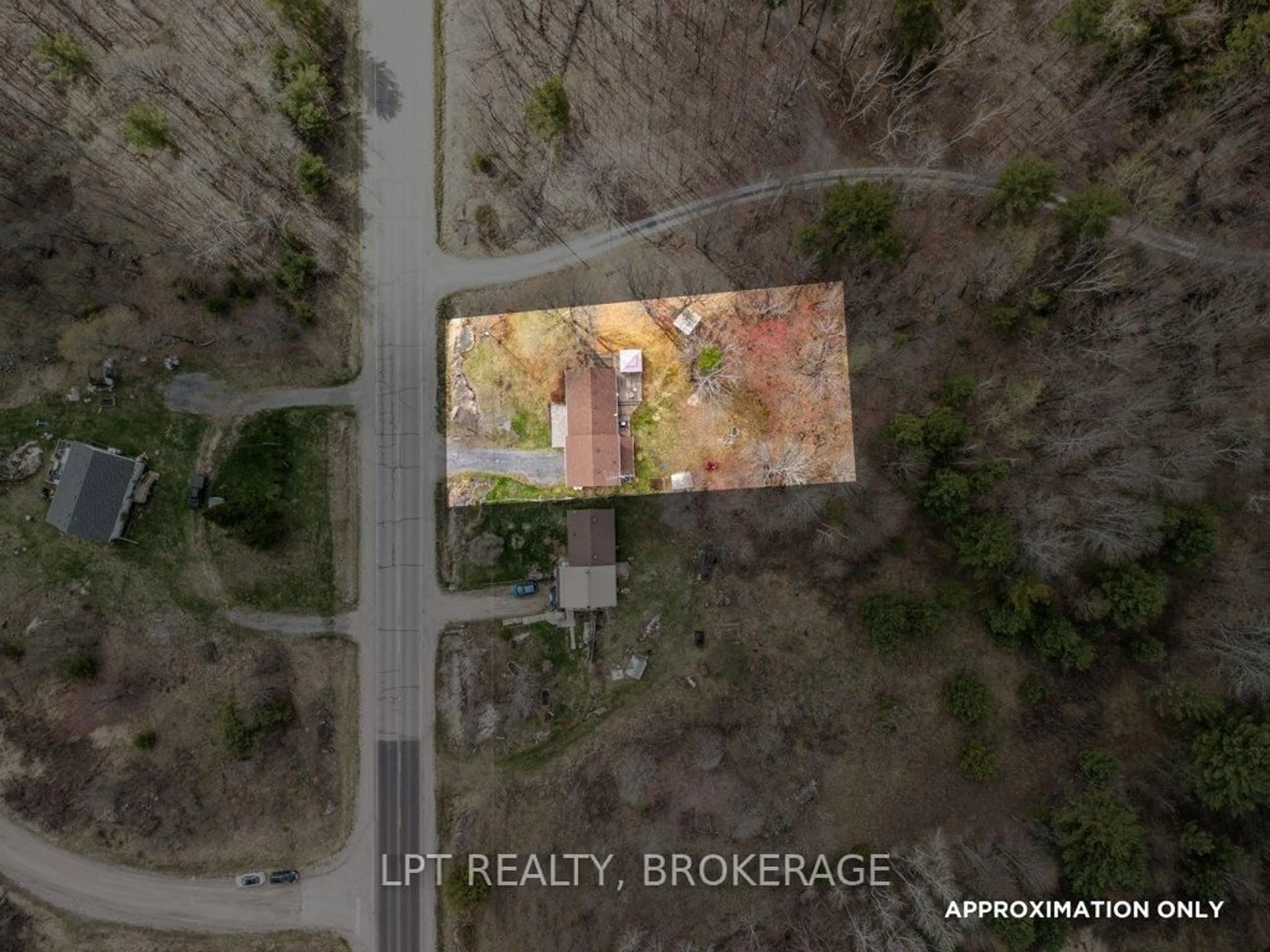 A pic from outside/outdoor area/front of a property/back of a property/a pic from drone, building for 10551 Hwy 38 Highway, Parham Ontario K0H 2K0
