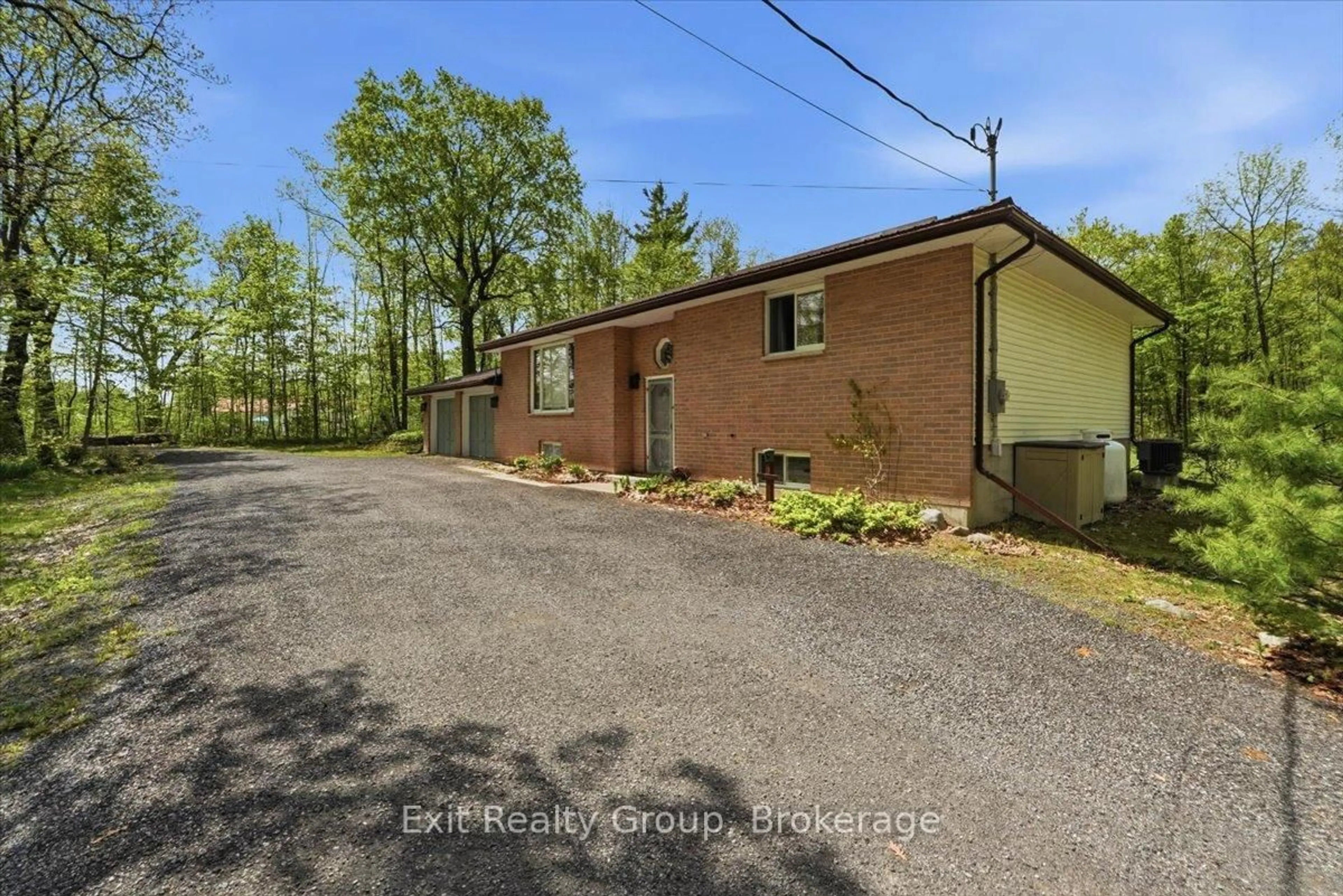 A pic from outside/outdoor area/front of a property/back of a property/a pic from drone, unknown for 139 Marble Point Rd, Limoges Ontario K0K 2M0