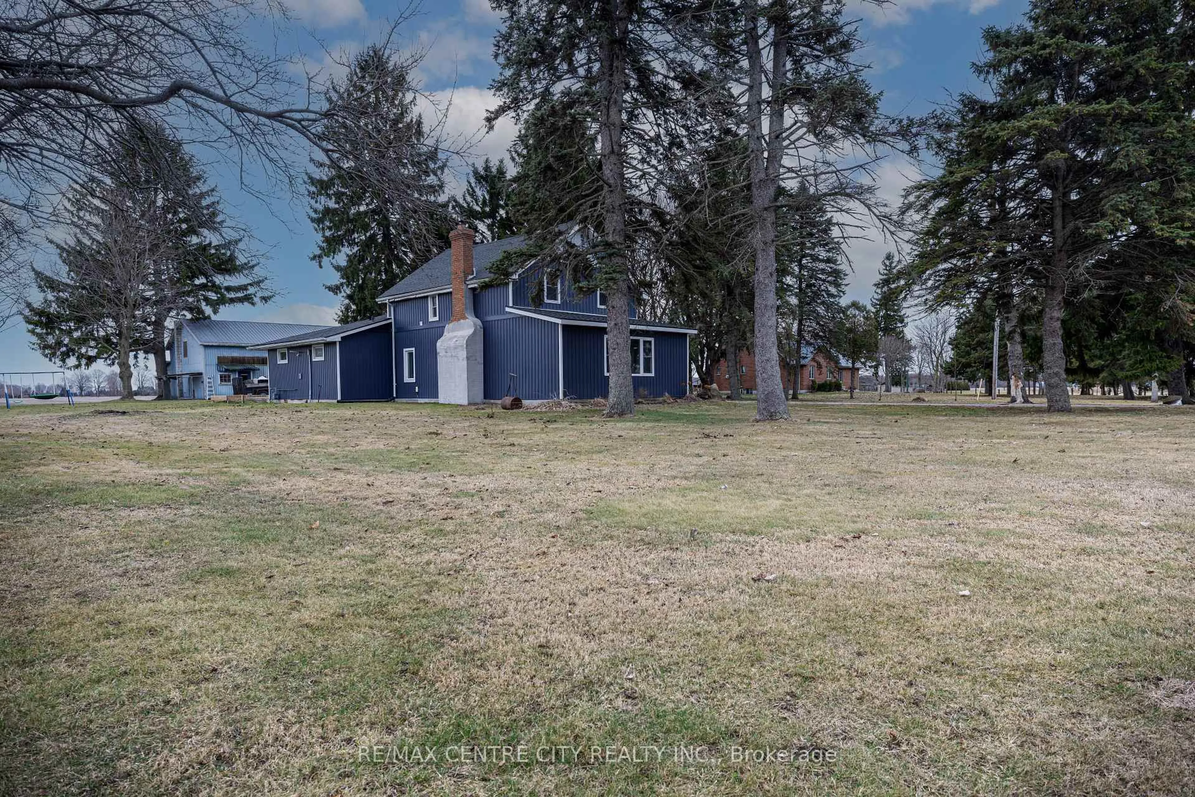 A pic from outside/outdoor area/front of a property/back of a property/a pic from drone, unknown for 26179 Talbot Line, West Elgin Ontario N0L 2P0