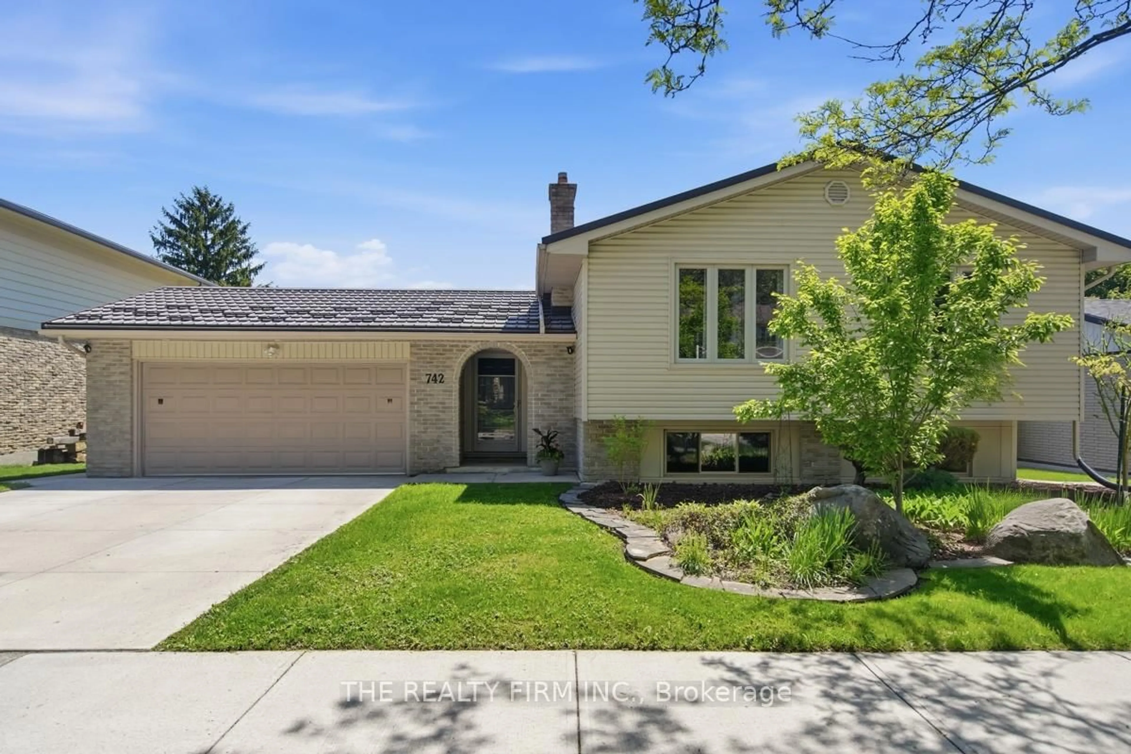 Home with brick exterior material, street for 742 Cranbrook Rd, London South Ontario N6K 1W9