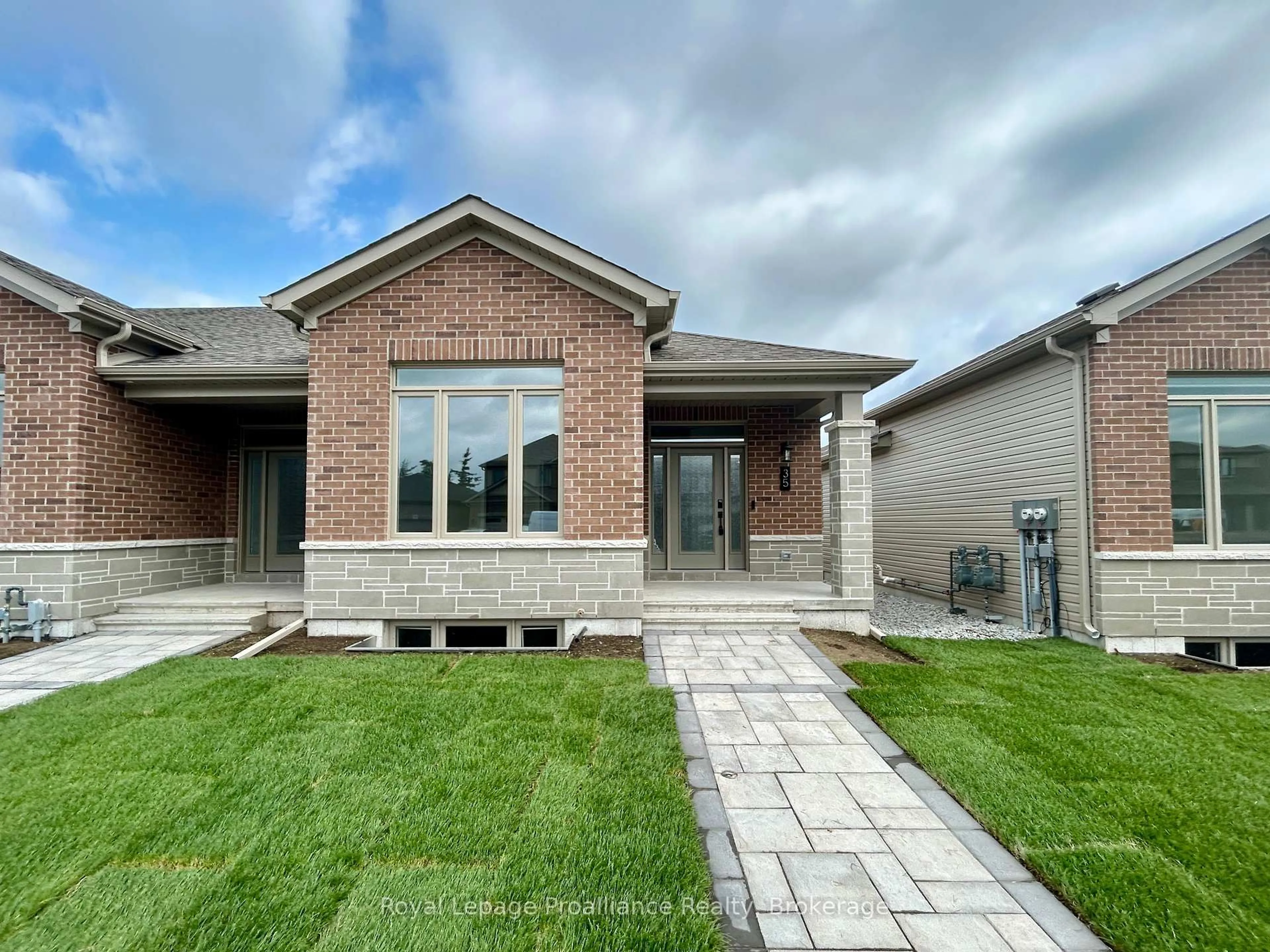 Unknown for 35 Athabaska Dr, Belleville Ontario K8N 0T1