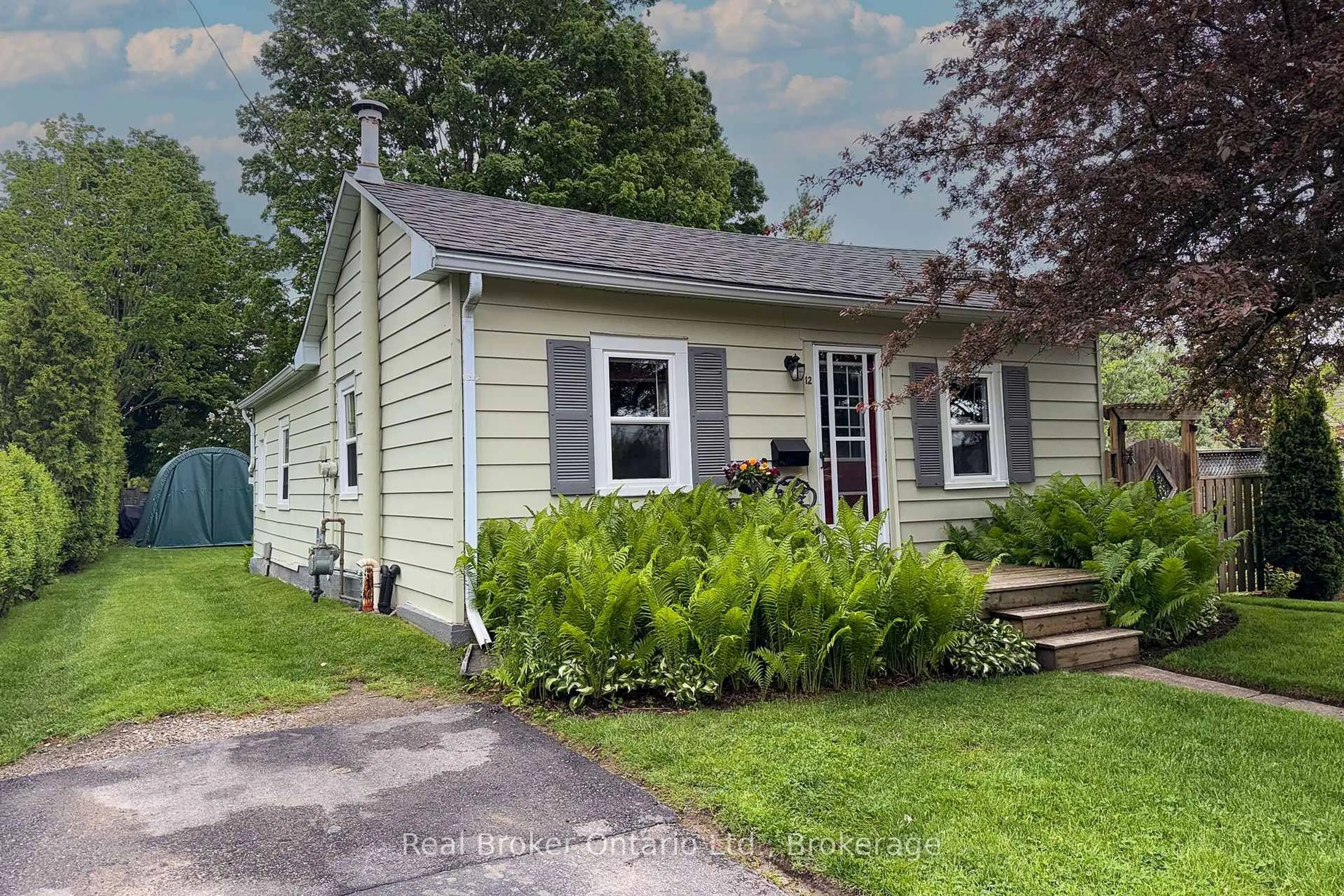 Unknown for 12 Spencer St, Brant Ontario N3L 1W4