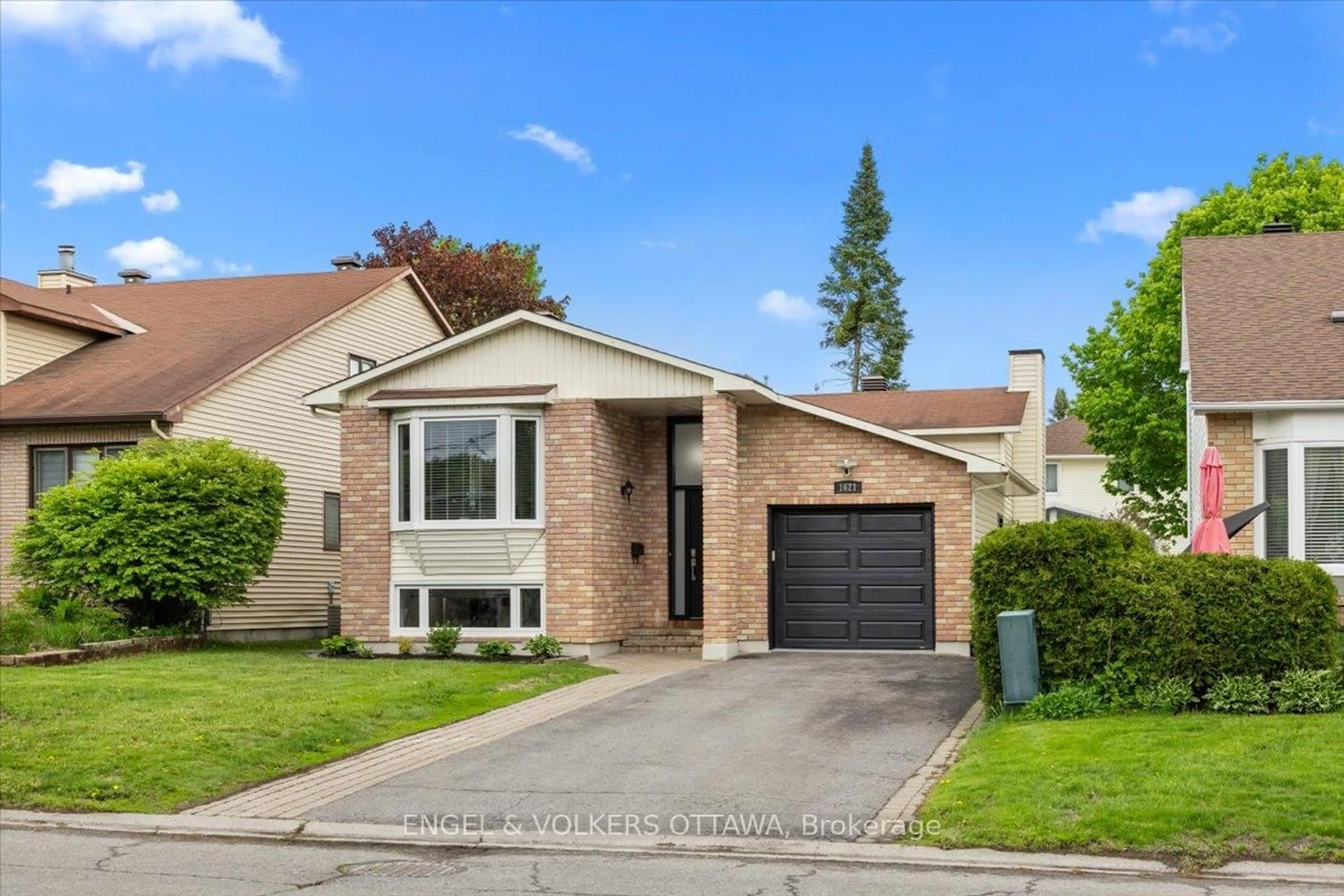 Home with brick exterior material, street for 1621 Boyer Rd, Ottawa Ontario K1C 3H5