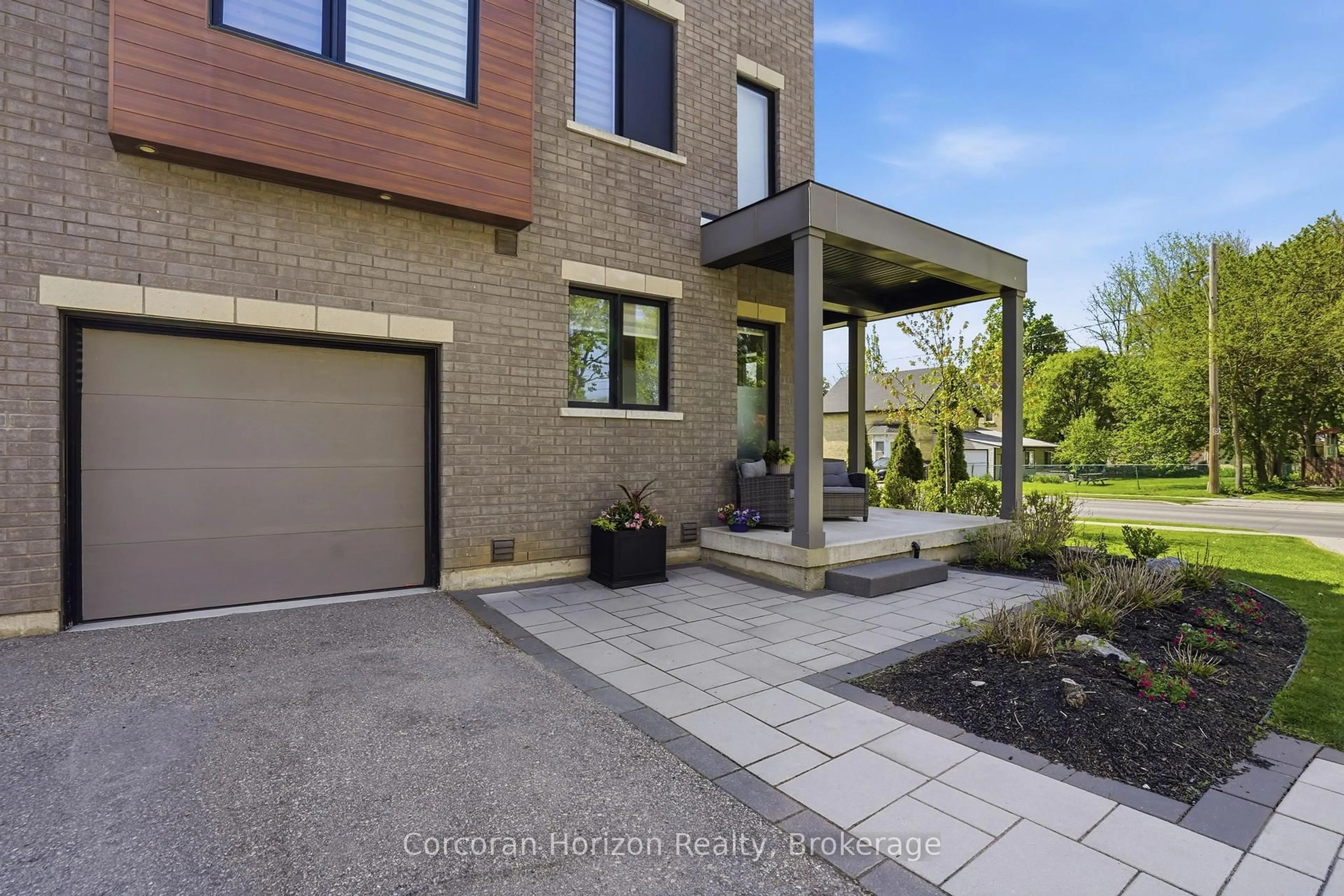 Unknown for 107 Concession St #21, Cambridge Ontario N1R 2H2