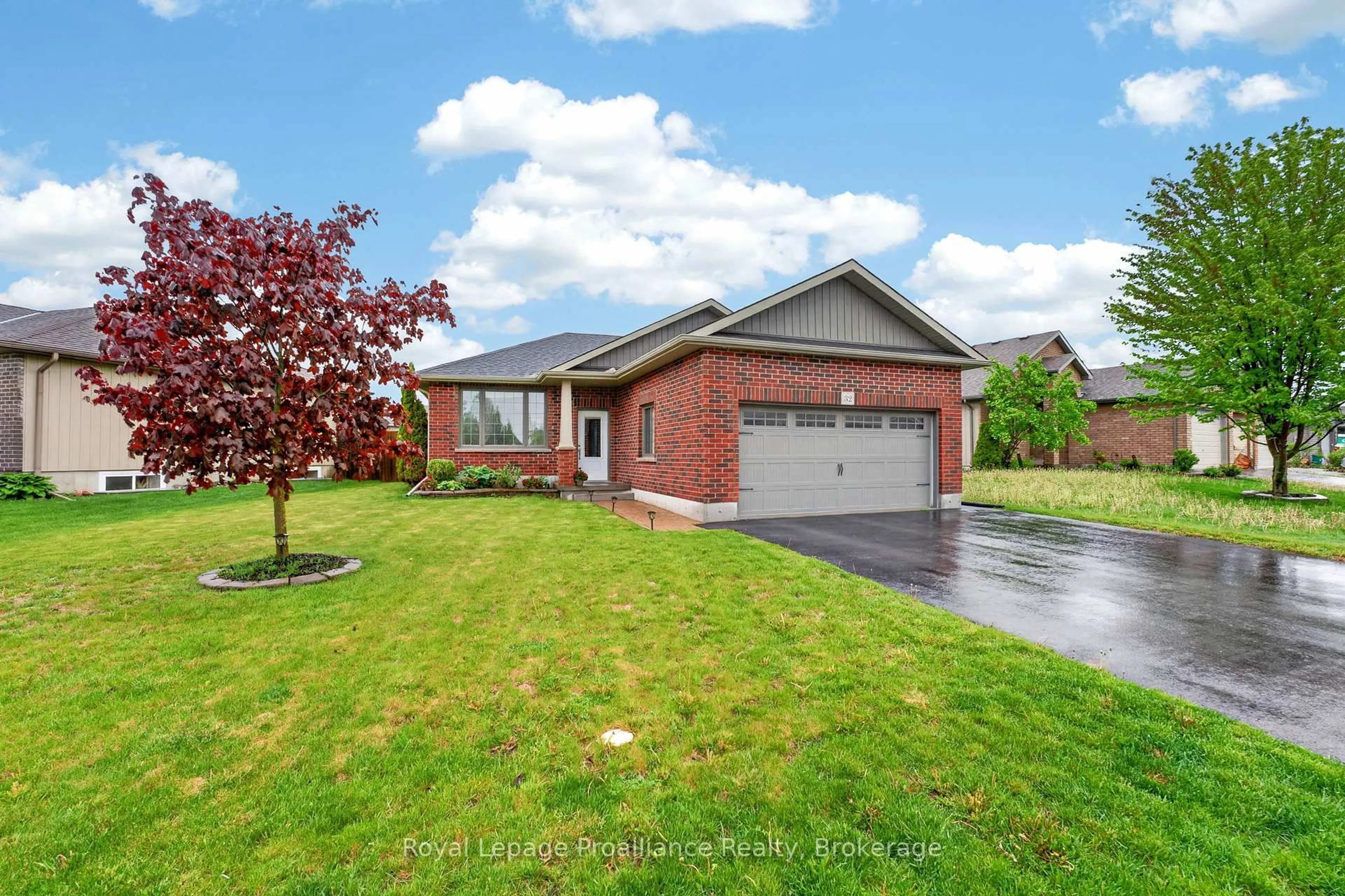 Unknown for 32 Aspen Dr, Quinte West Ontario K8V 0E2