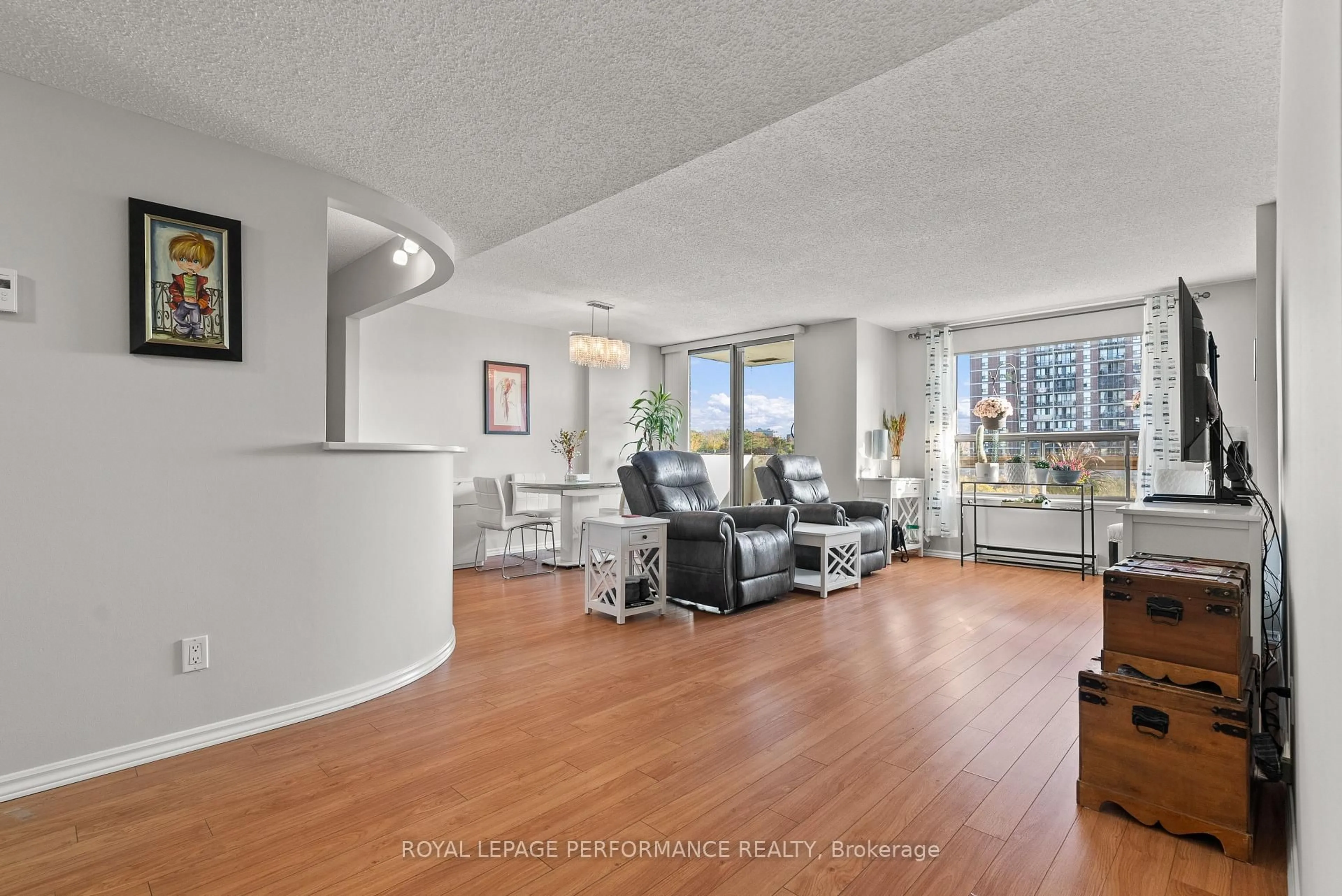 Unknown for 200 Lafontaine Ave #Unit #407, Ottawa Ontario K1L 8K8