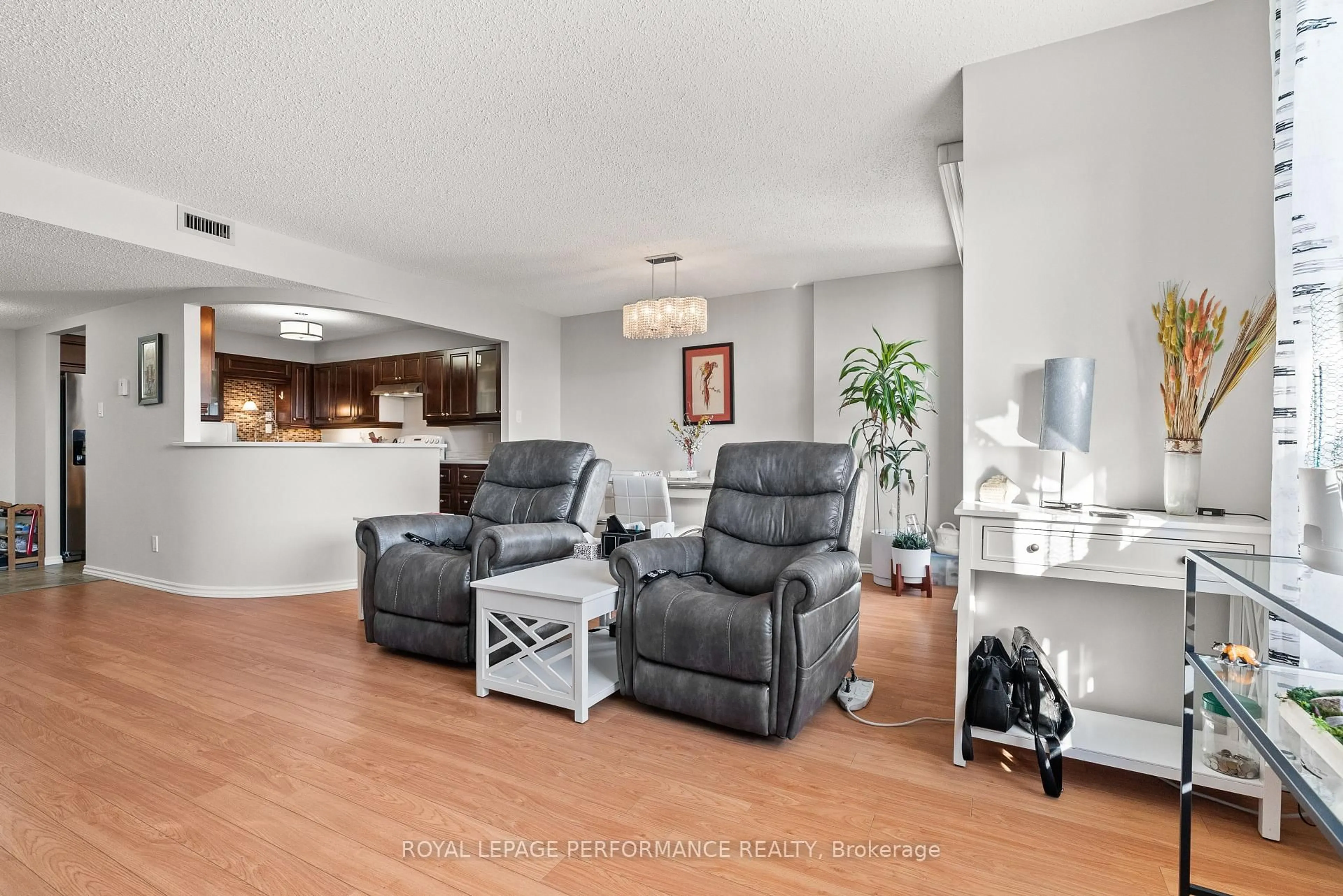 Unknown for 200 Lafontaine Ave #Unit #407, Ottawa Ontario K1L 8K8