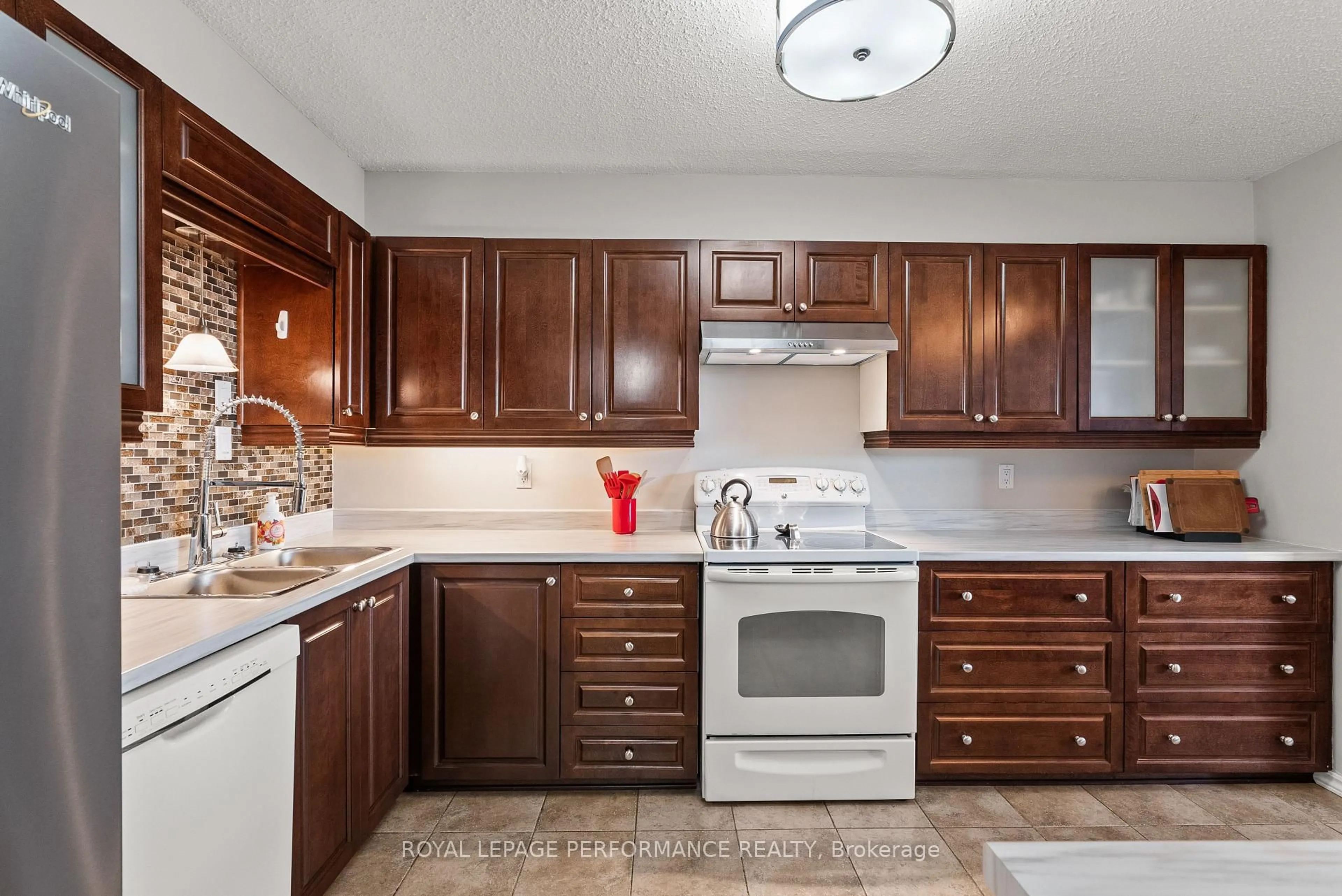 Unknown for 200 Lafontaine Ave #Unit #407, Ottawa Ontario K1L 8K8