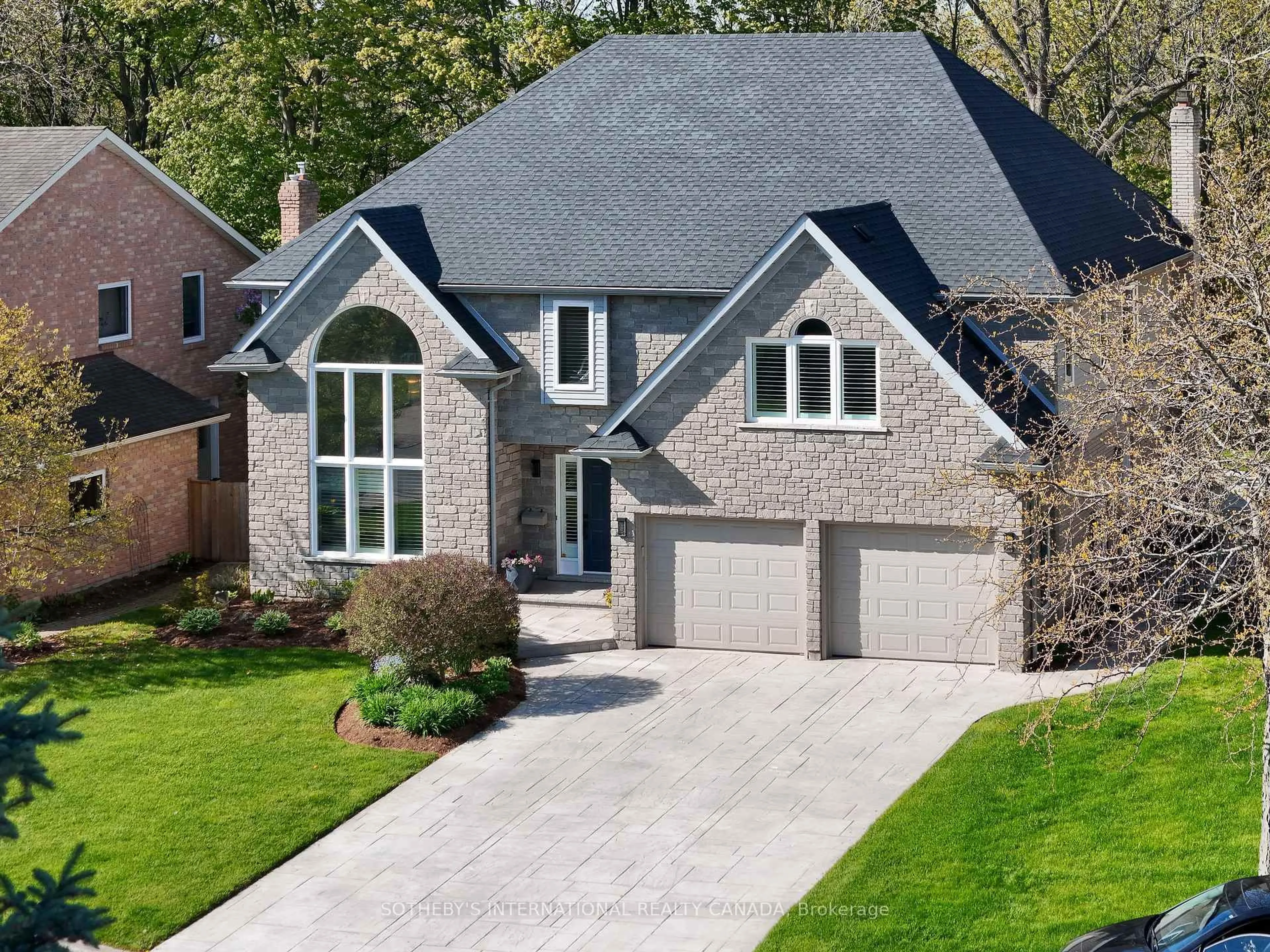 Home with brick exterior material, street for 23 FRANCIS CREEK Blvd, St. Catharines Ontario L2W 1B1