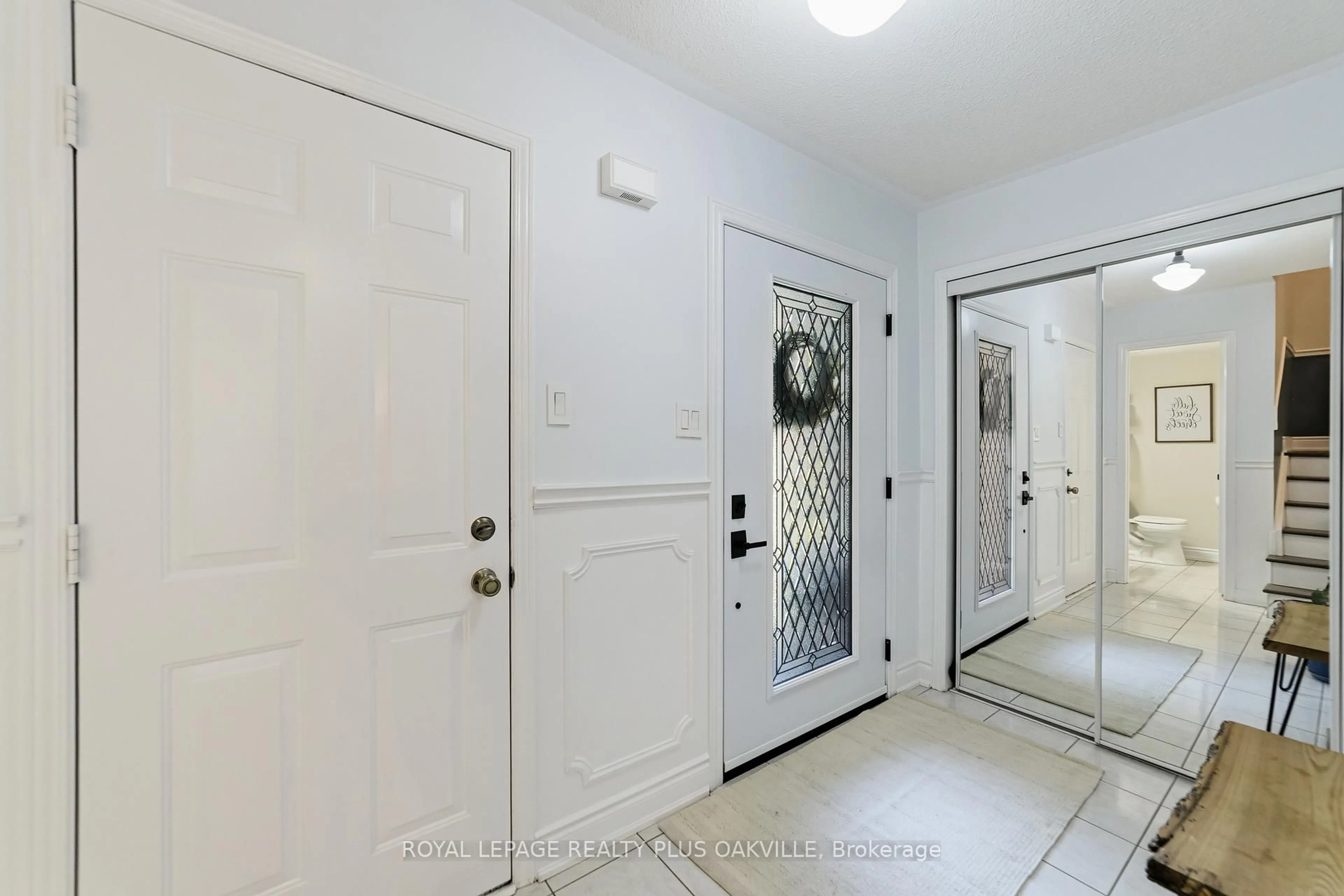 Unknown for 82 Fellowes Cres, Hamilton Ontario L8B 0M1