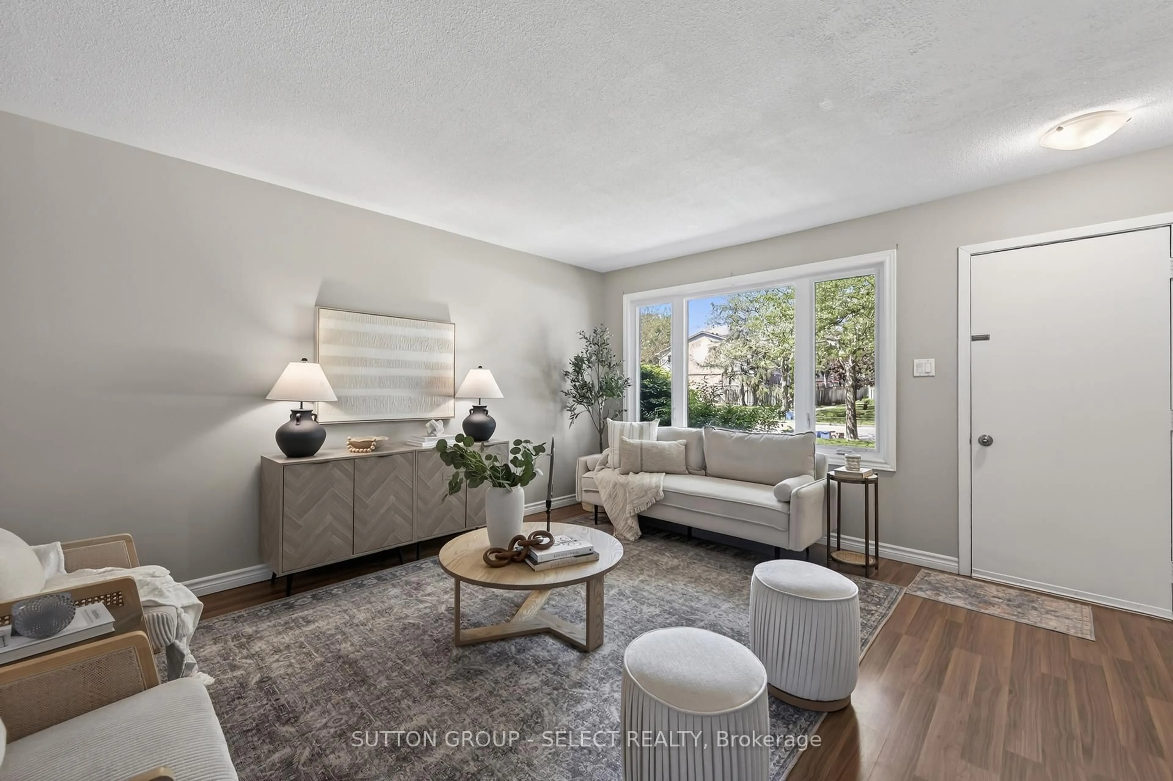 Unknown for 884 Notre Dame Dr #7, London South Ontario N6J 3C4