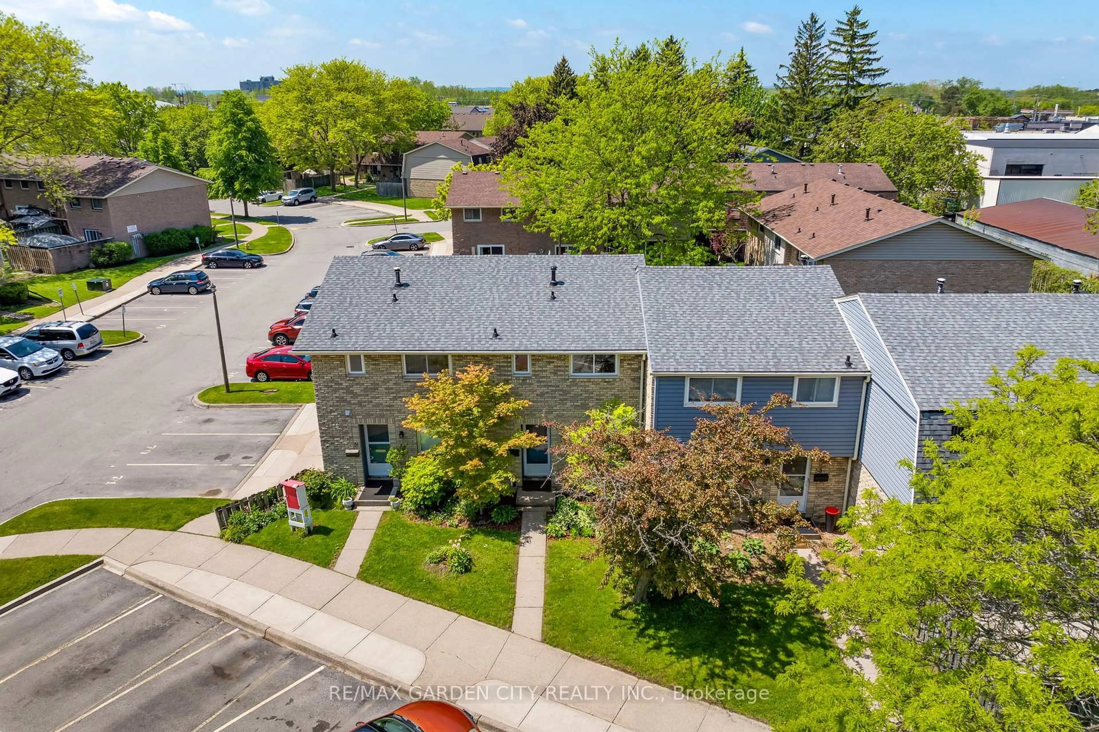 Unknown for 75 Ventura Dr #32, St. Catharines Ontario L2R 7J7