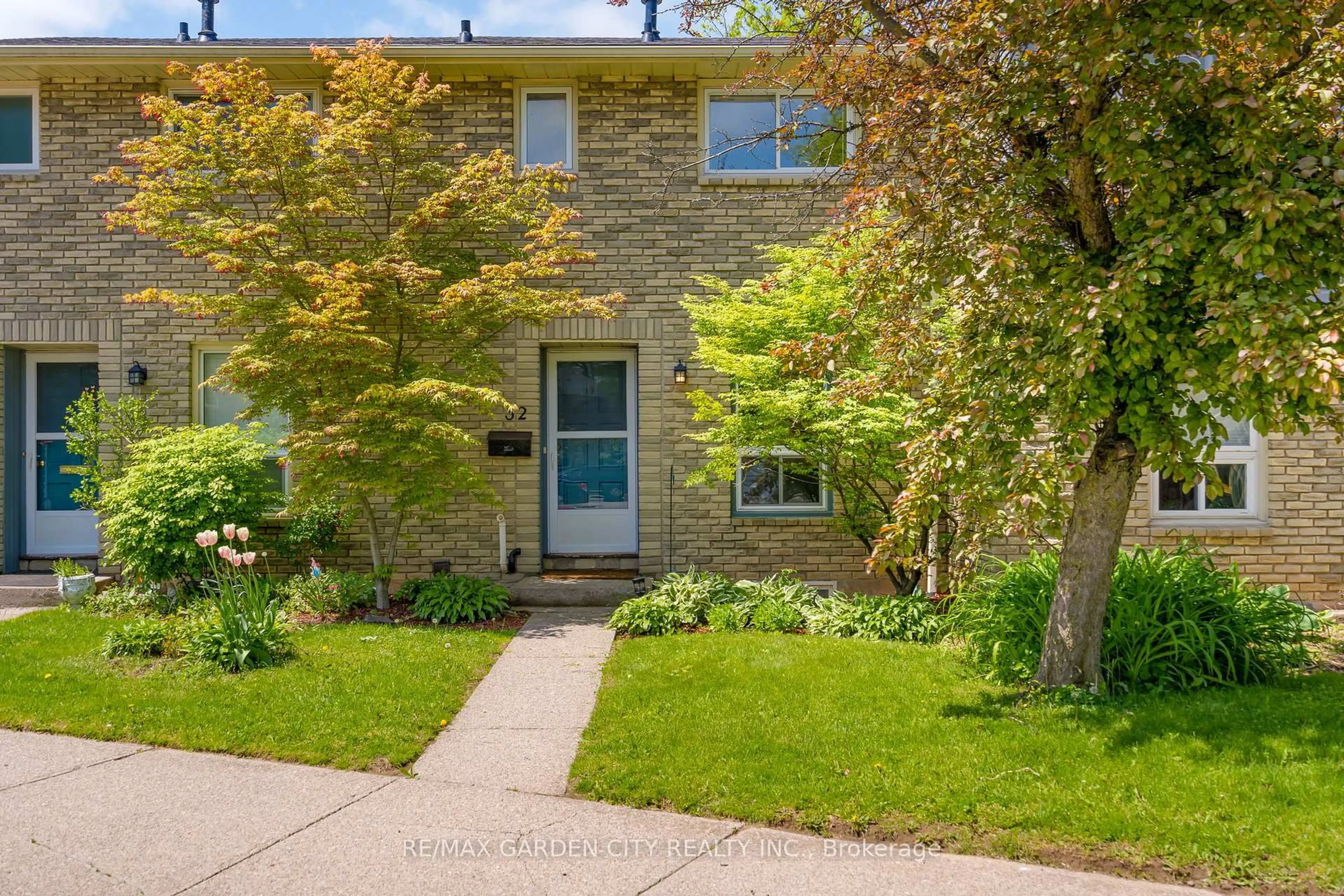 Unknown for 75 Ventura Dr #32, St. Catharines Ontario L2R 7J7