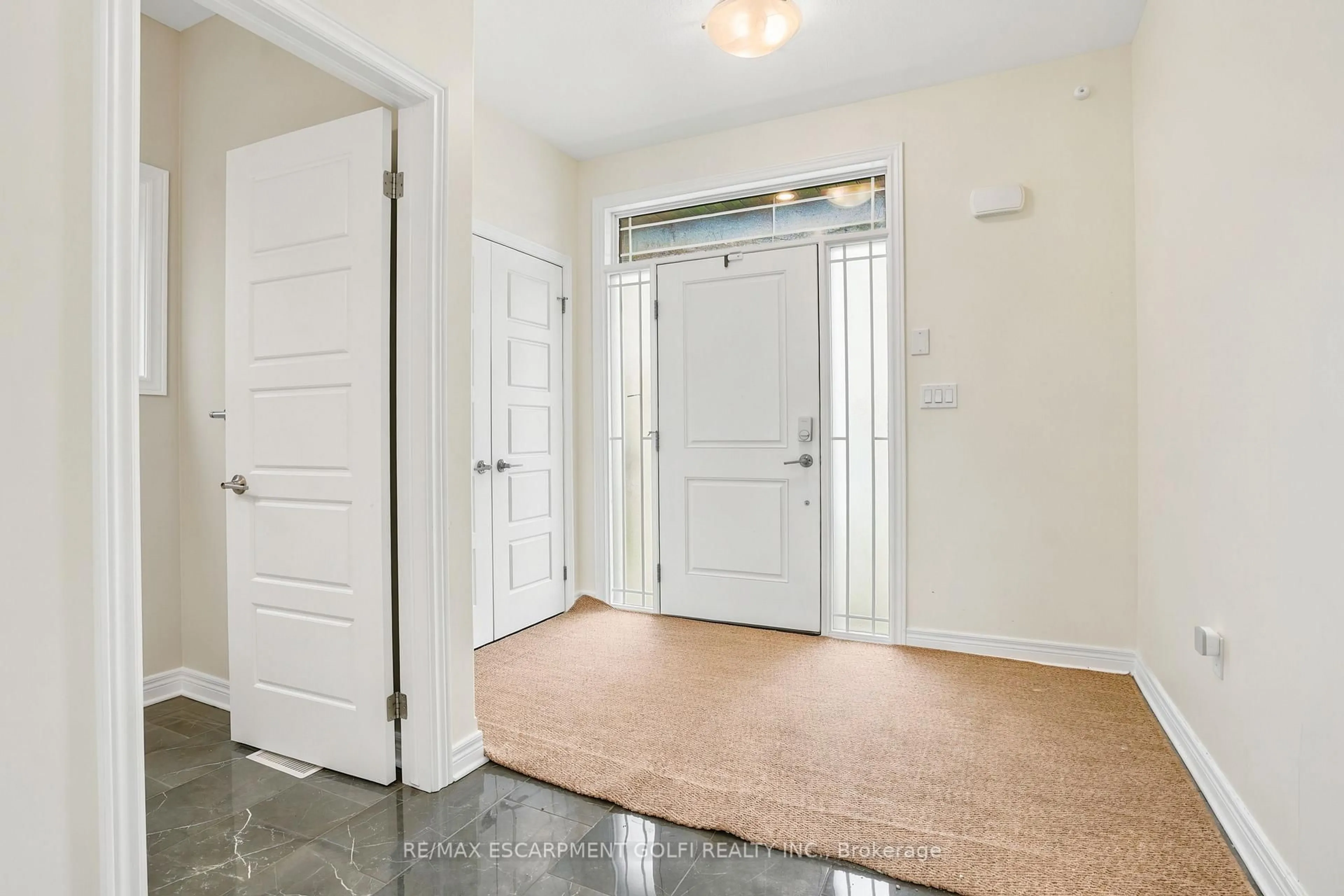 Unknown for 374 Viger Dr, Welland Ontario L3B 0E2
