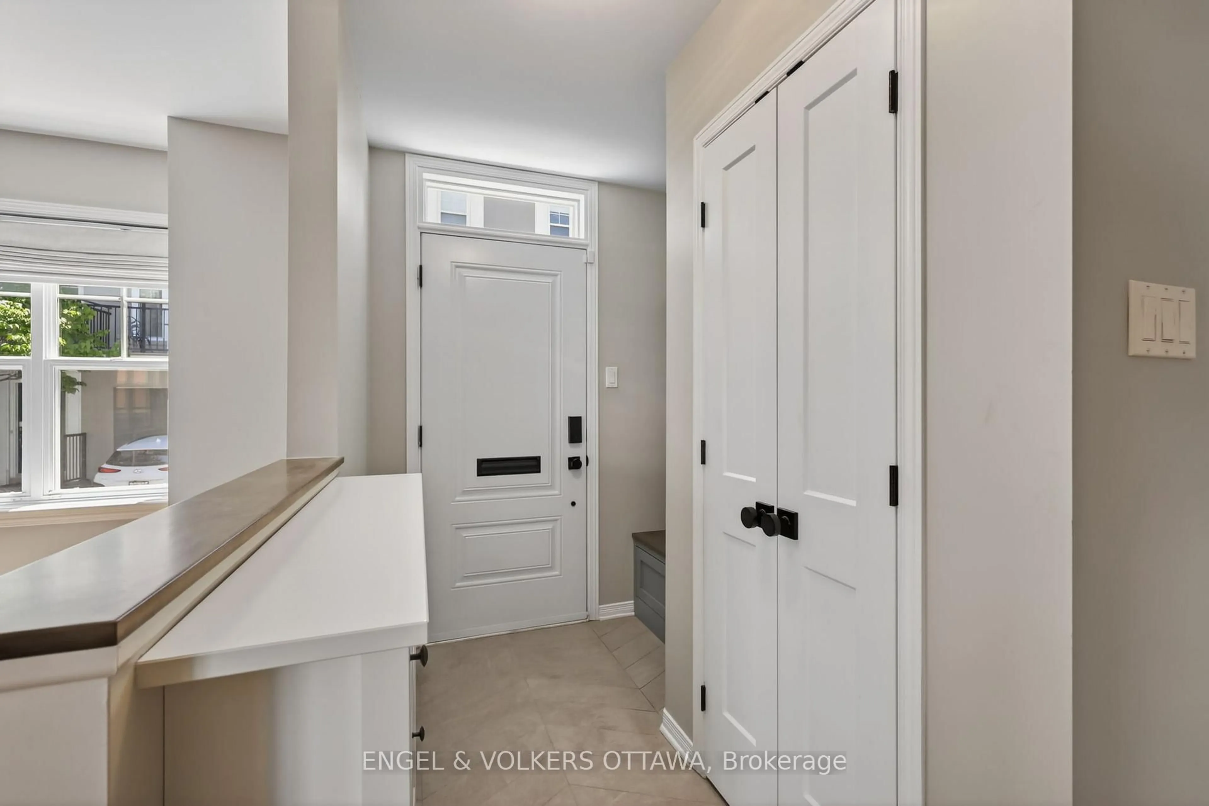 Unknown for 7 Davenport Private, Ottawa Ontario K1K 4W5