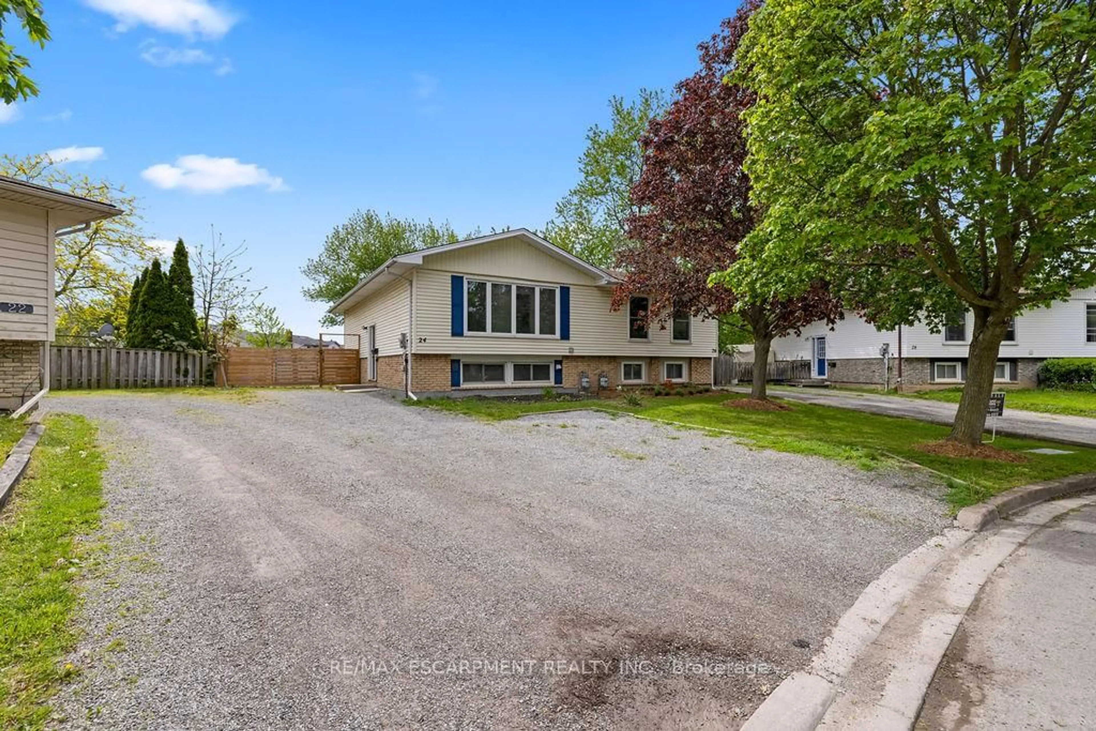Unknown for 24 TARA Cres, Thorold Ontario L2V 4M1