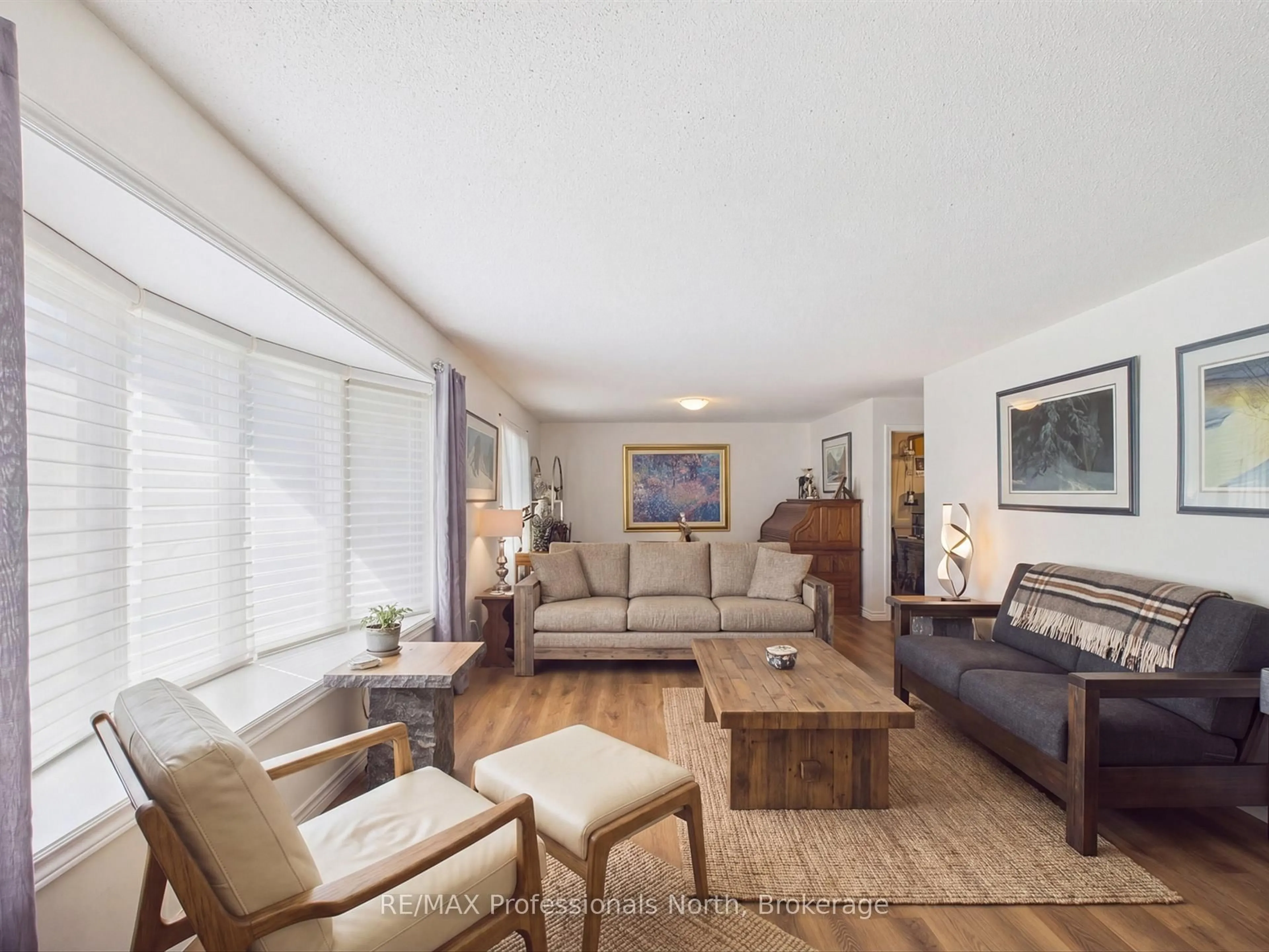 Unknown for 30 THE GRANITE BLUFF, Bracebridge Ontario P1L 1L4