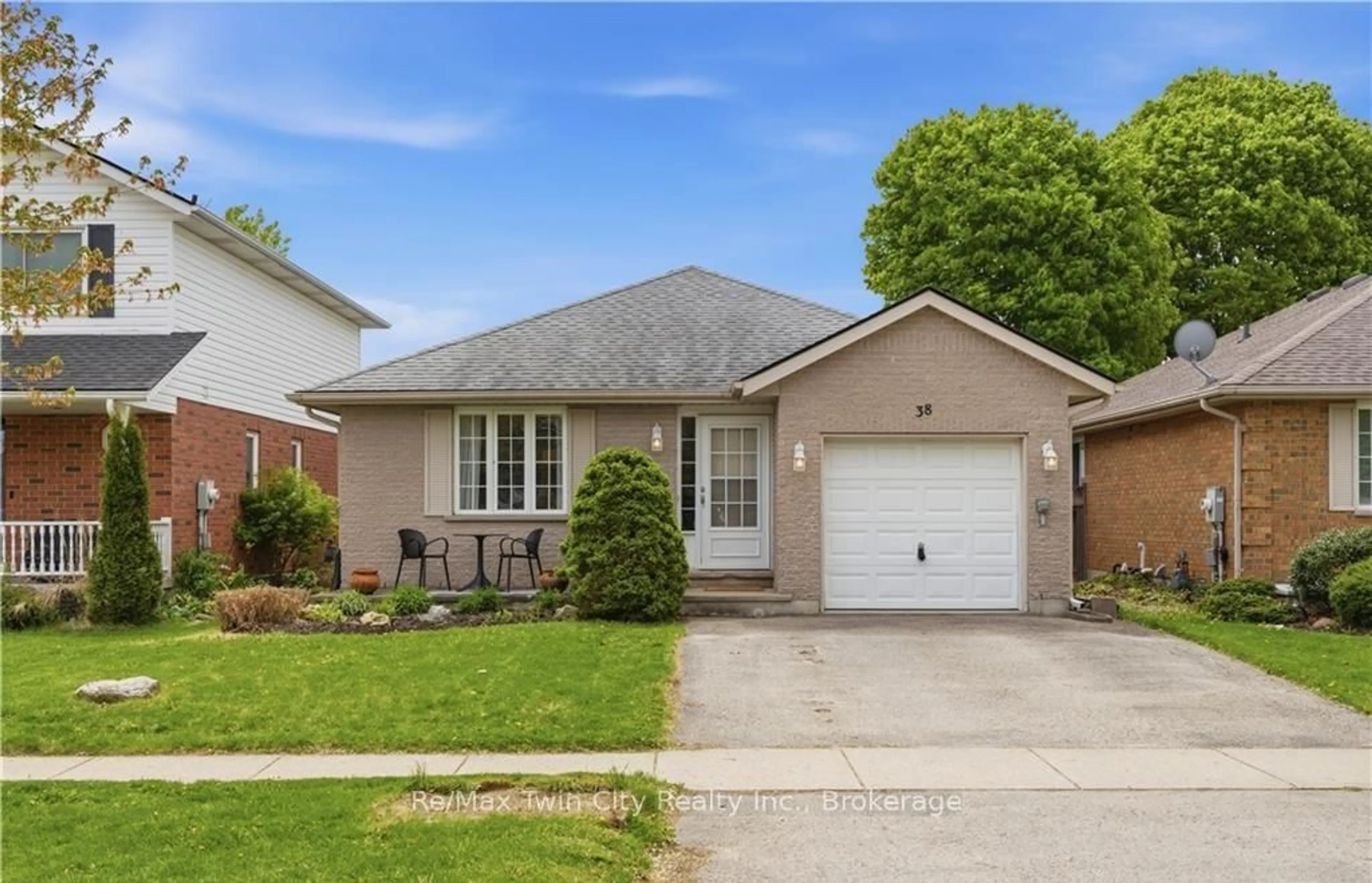 Unknown for 38 Cardinal Dr, Woodstock Ontario N4T 1S9