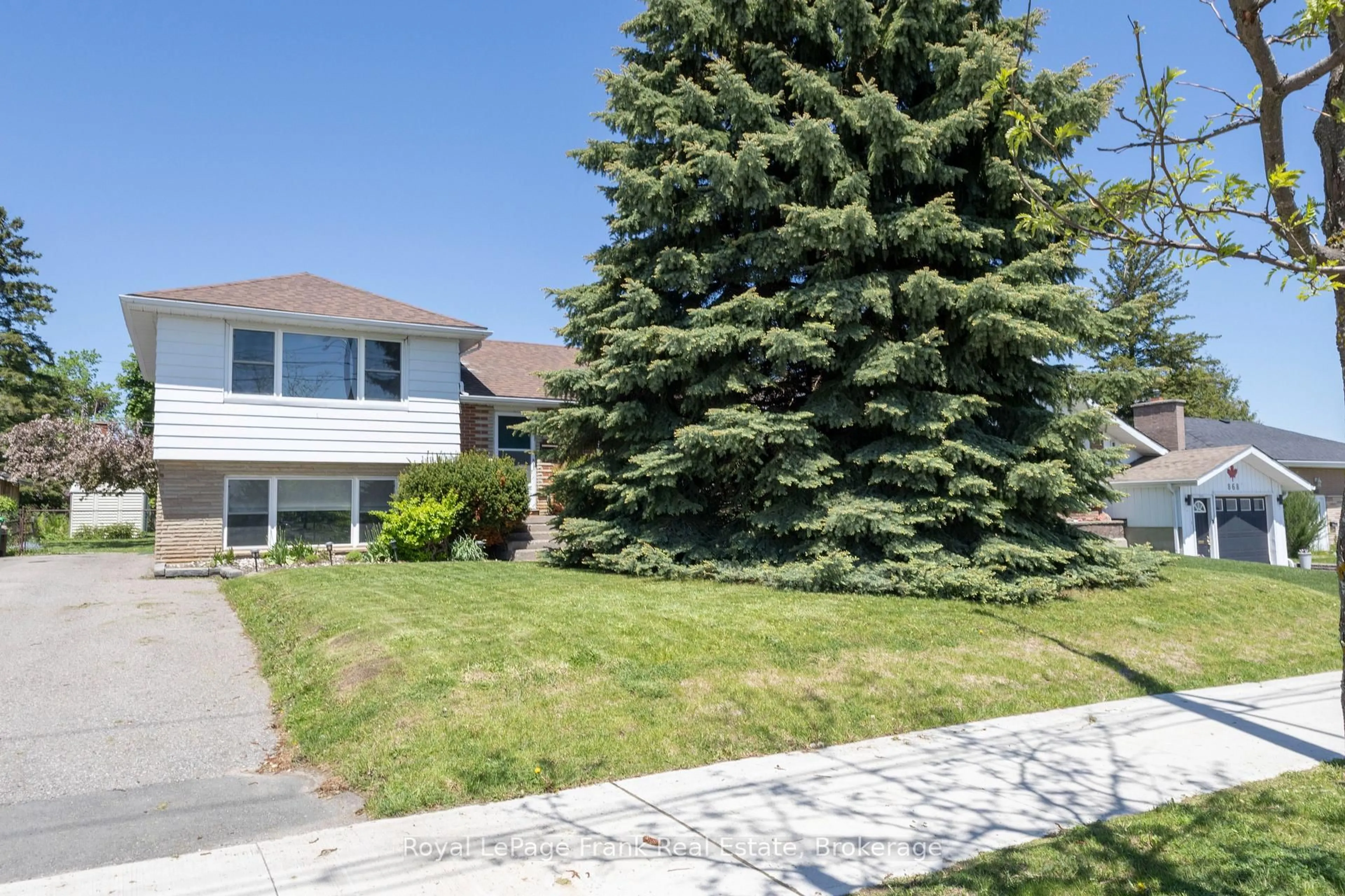 Unknown for 872 Weller St, Peterborough Ontario K9J 4X8